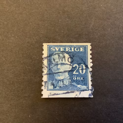 Gustaf V en face facit nr 151 A stämplat  med lödskarvslinje