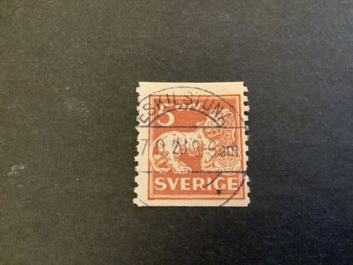 Stående lejon facit nr 142 A praktstämplat ESKILSTUNA
