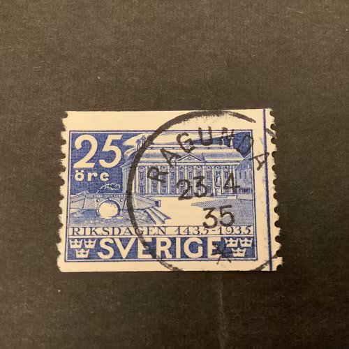 Riksdagen stämplat märke facit nr 243 med lödskarvslinje