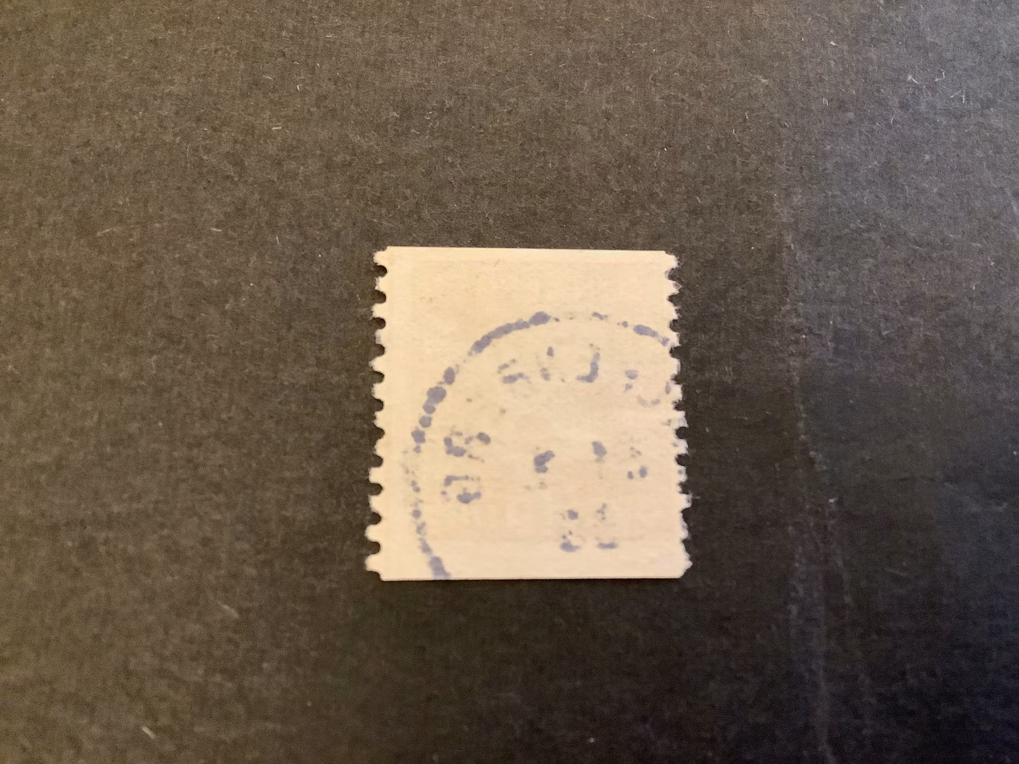 Postemblem facit nr 170 stämplat med lödskarvslinje