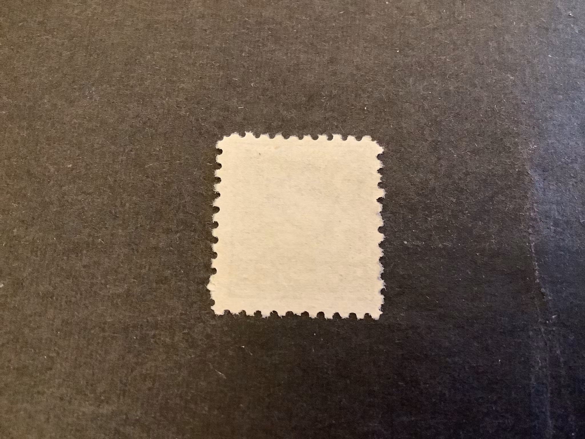 Stående lejon facit nr 143 C med plåtsprickor