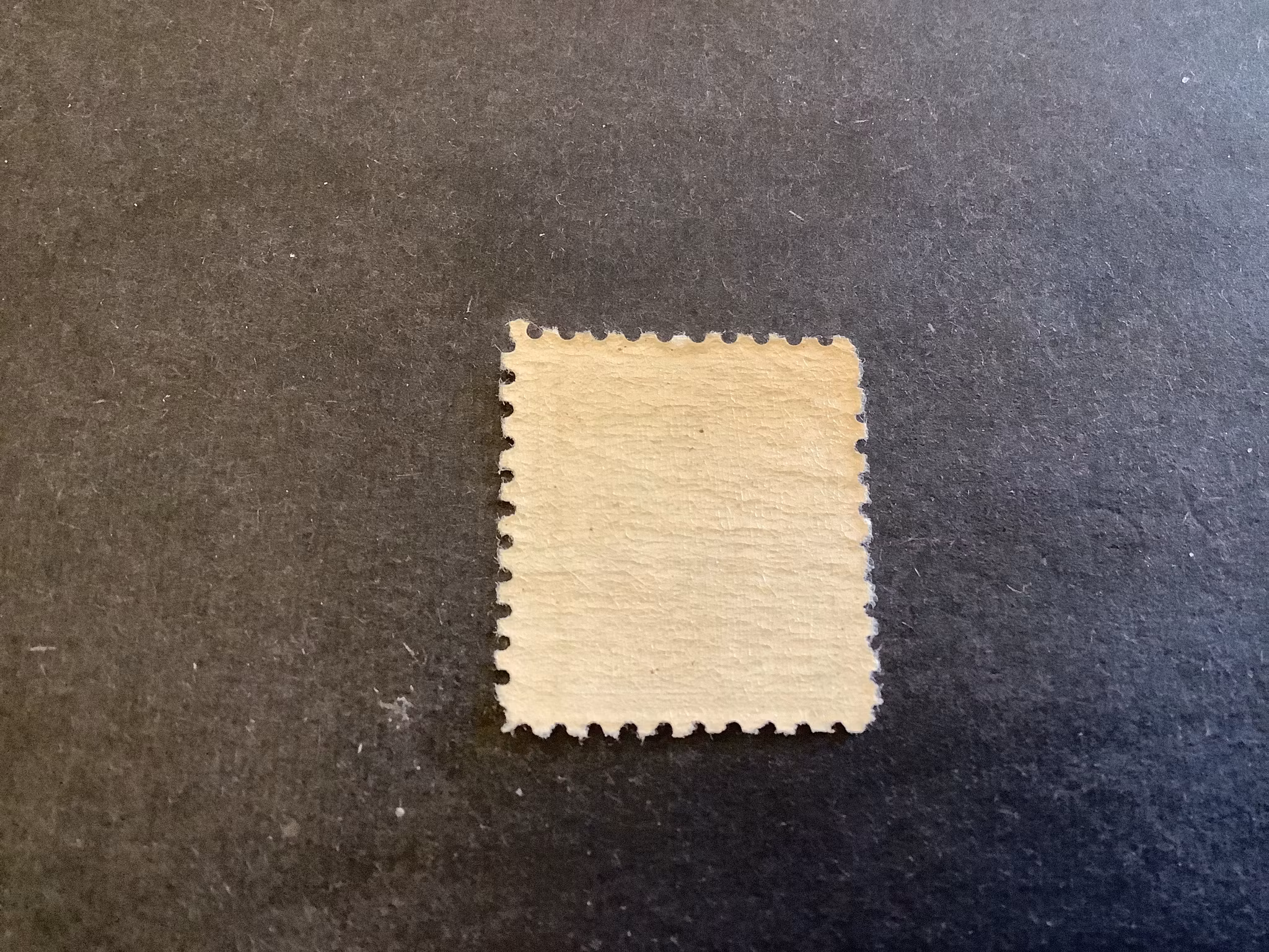 Stående lejon Typ II facit nr 143 C postfriskt märke