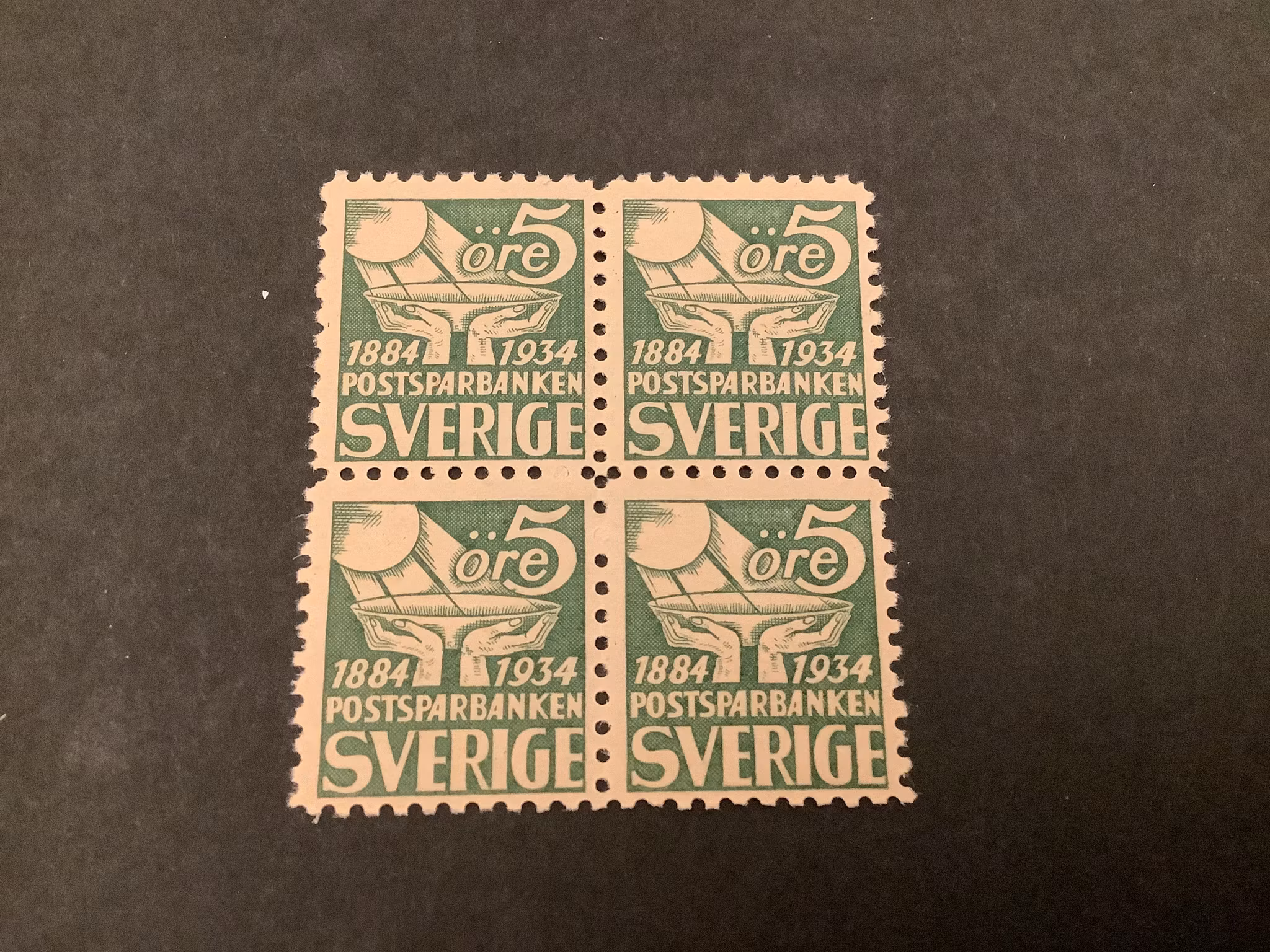 Postsparbanken 50 år facit nr 239 C postfriskt 4-block