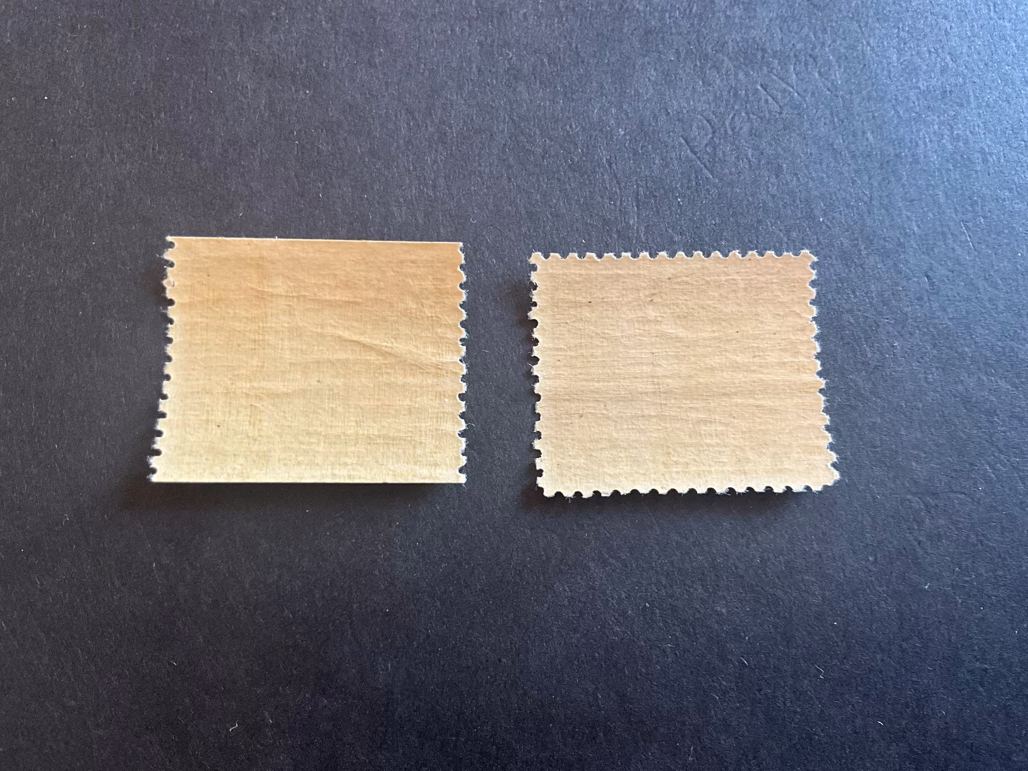 Postverket facit nr 246 A och 246 C postfriska märken