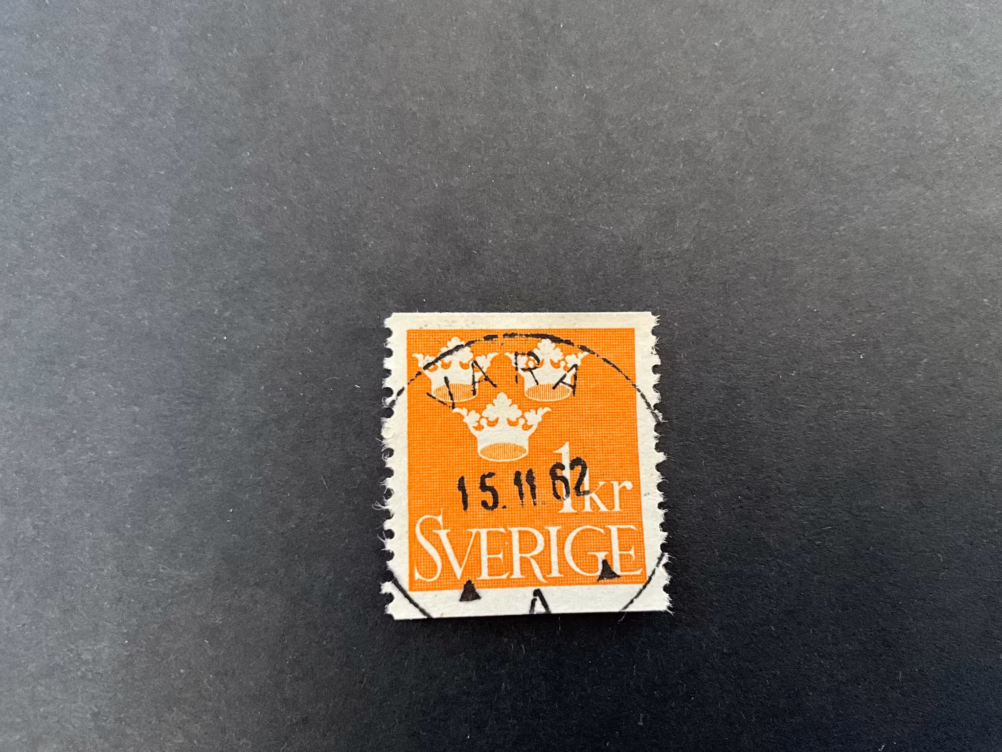 Tre kronor facit nr 294 praktstämplat VARA