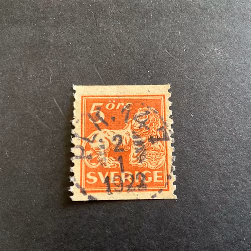 Stående lejon facit nr 142 A praktstämplat PLK 147