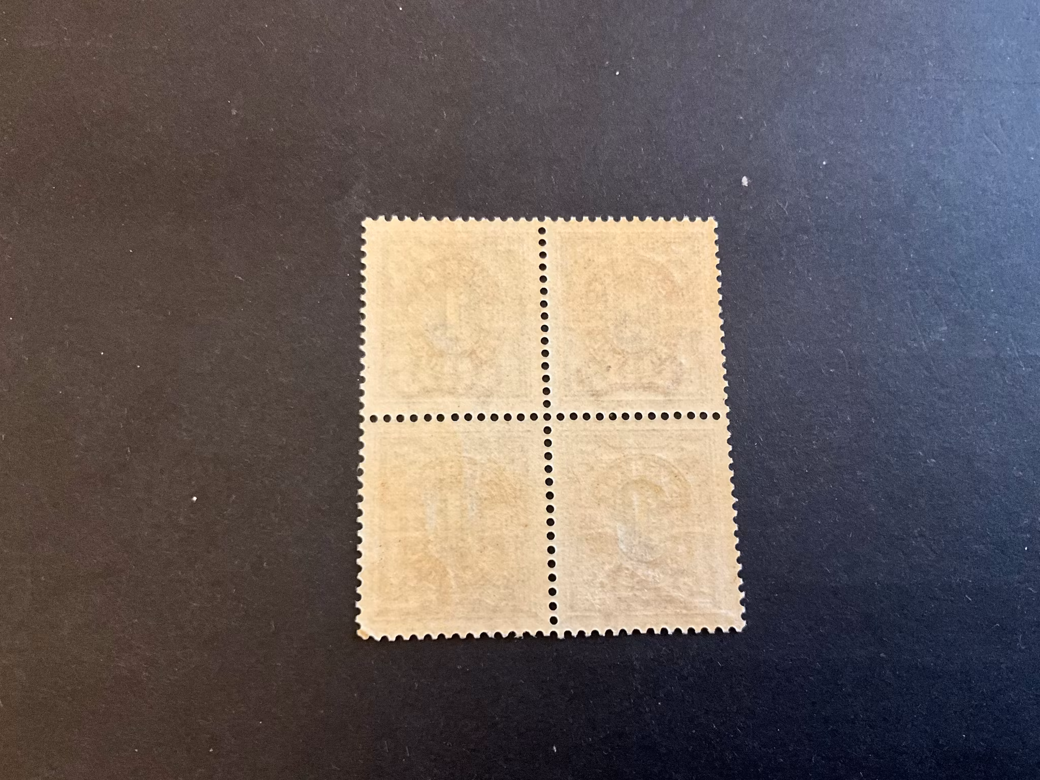 Tvåfärgad siffertyp facit nr 61 postfriskt 4-block