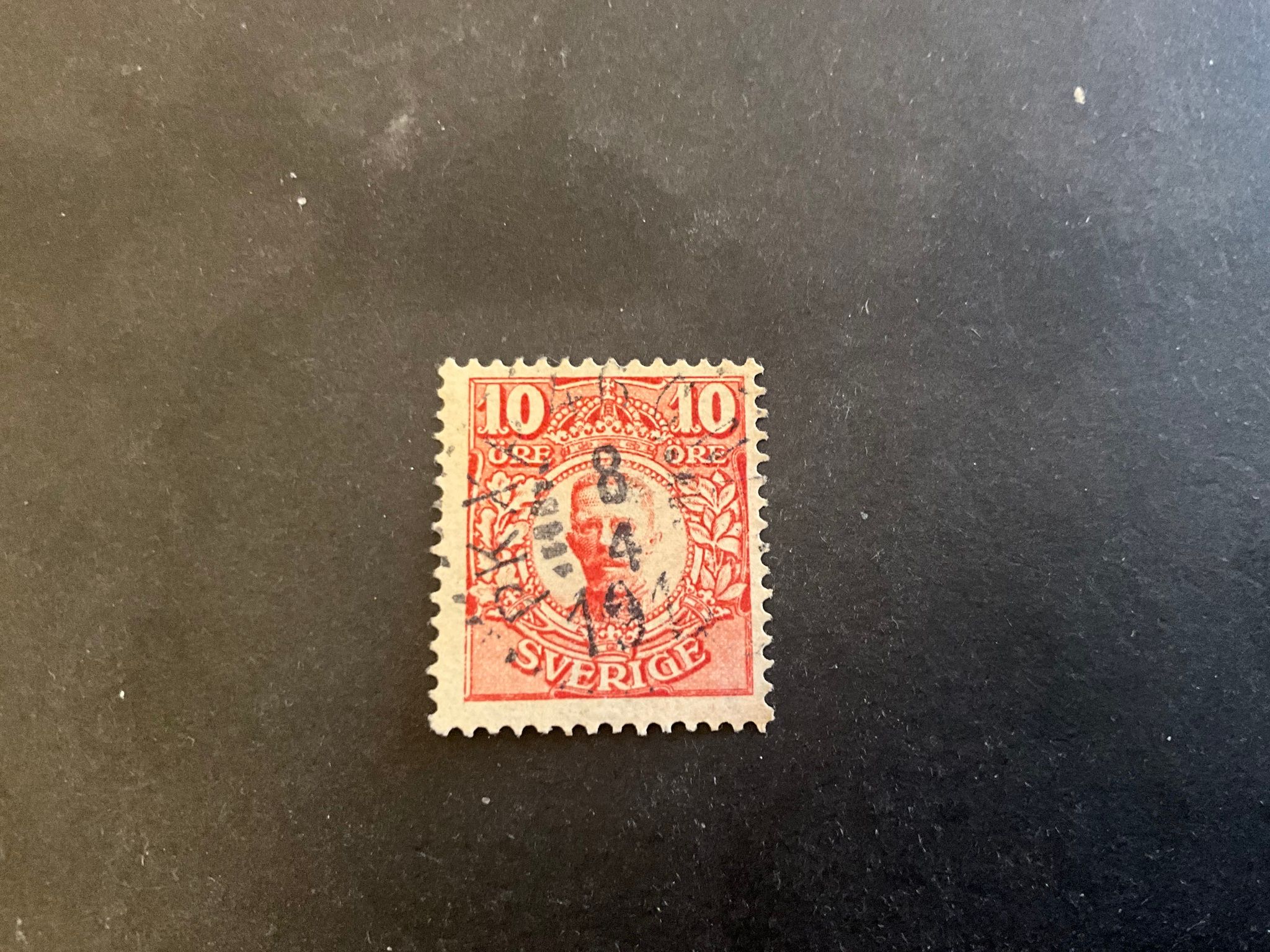 Gustaf V i medaljong facit nr 82 praktstämplat PKXP No 46 C Ned