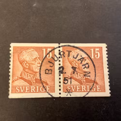 Gustaf V profil höger facit 275 i 2+2-sidigt par lyxstämplat BJURTJÄRN