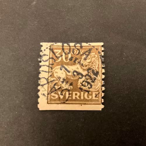 Stående lejon facit nr 148 praktstämplat GÄRDSLÖSA