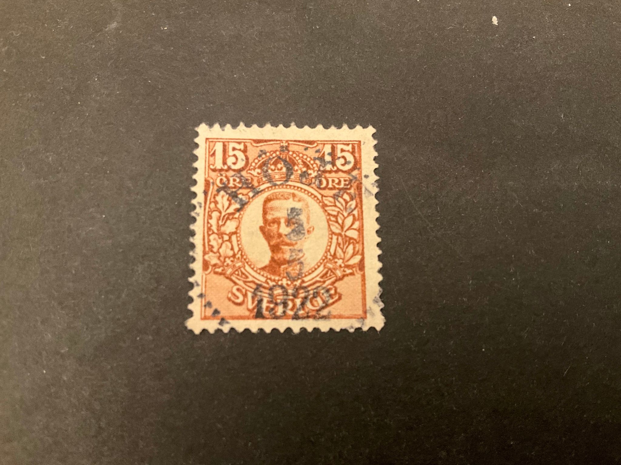 Gustaf V i medaljong facit nr 84 praktstämplat HÖJE