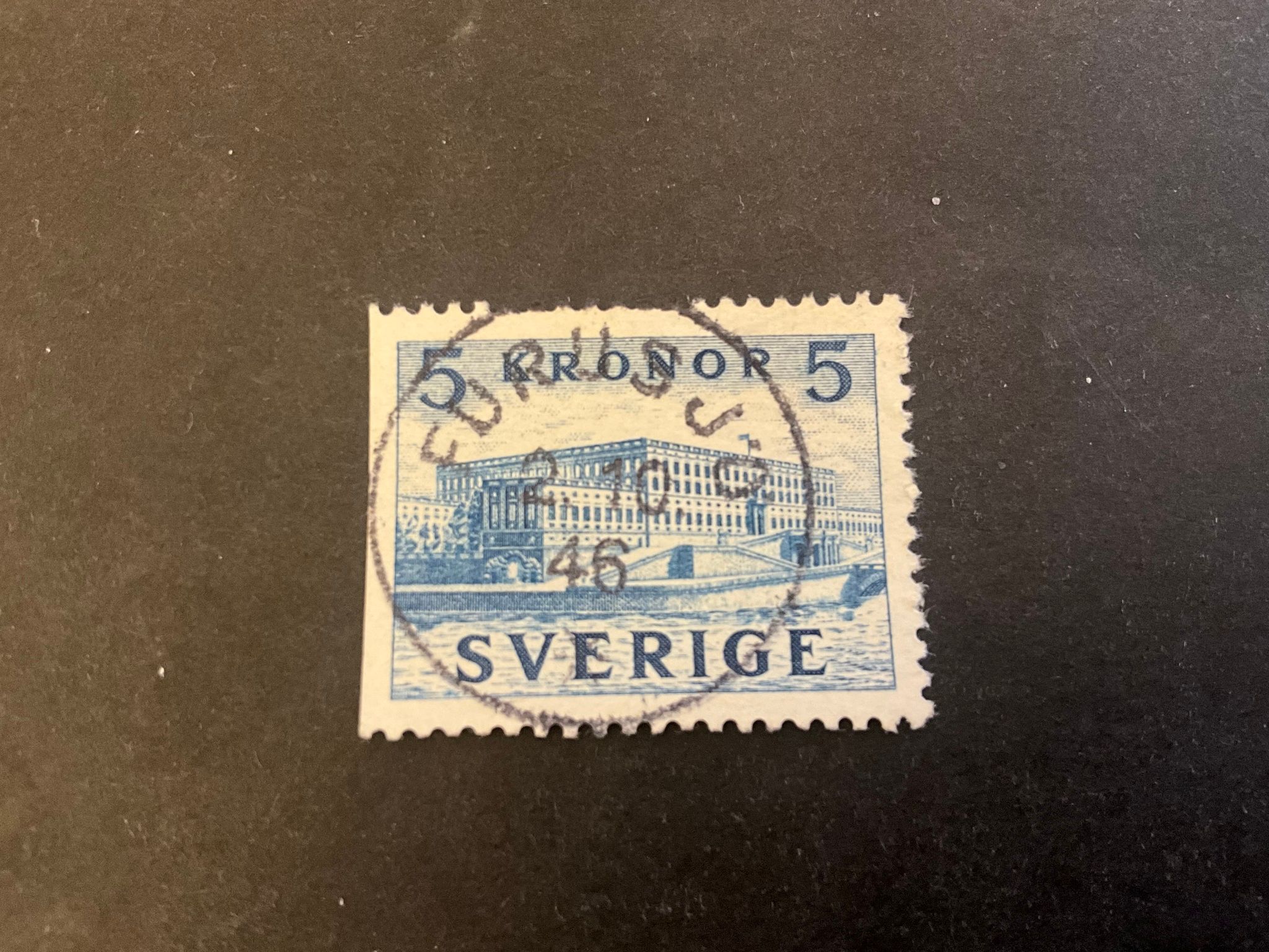 Stockholm slott facit nr 332 B1 lyxstämplat FURUSJÖ