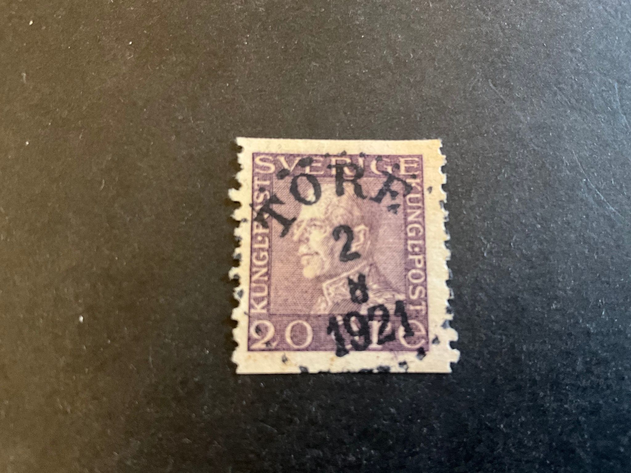 Gustaf V profil vänster facit 179 praktstämplat TÖRE