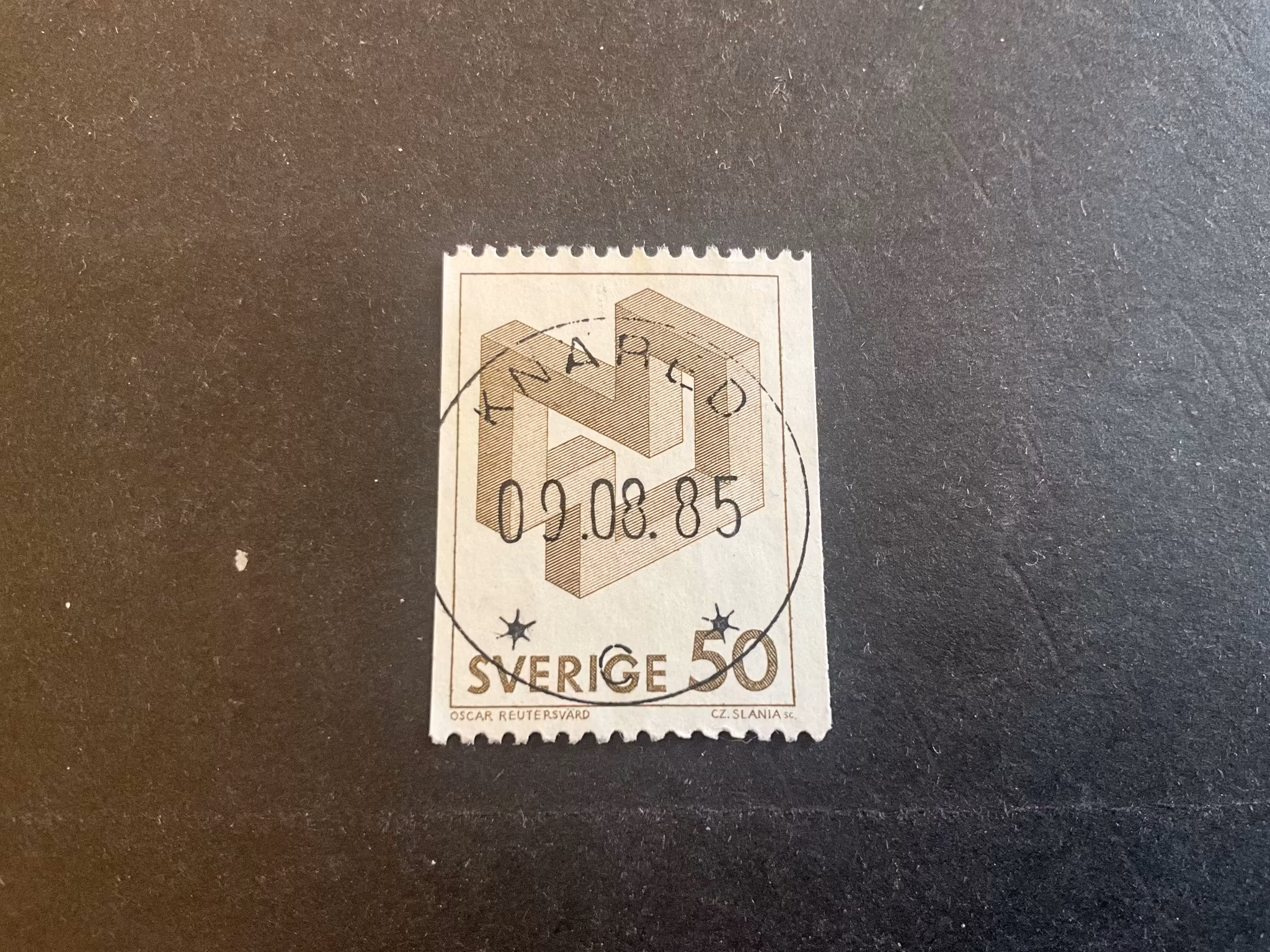 Omöjliga figurer facit nr 1200 lyxstämplat KNÄRED