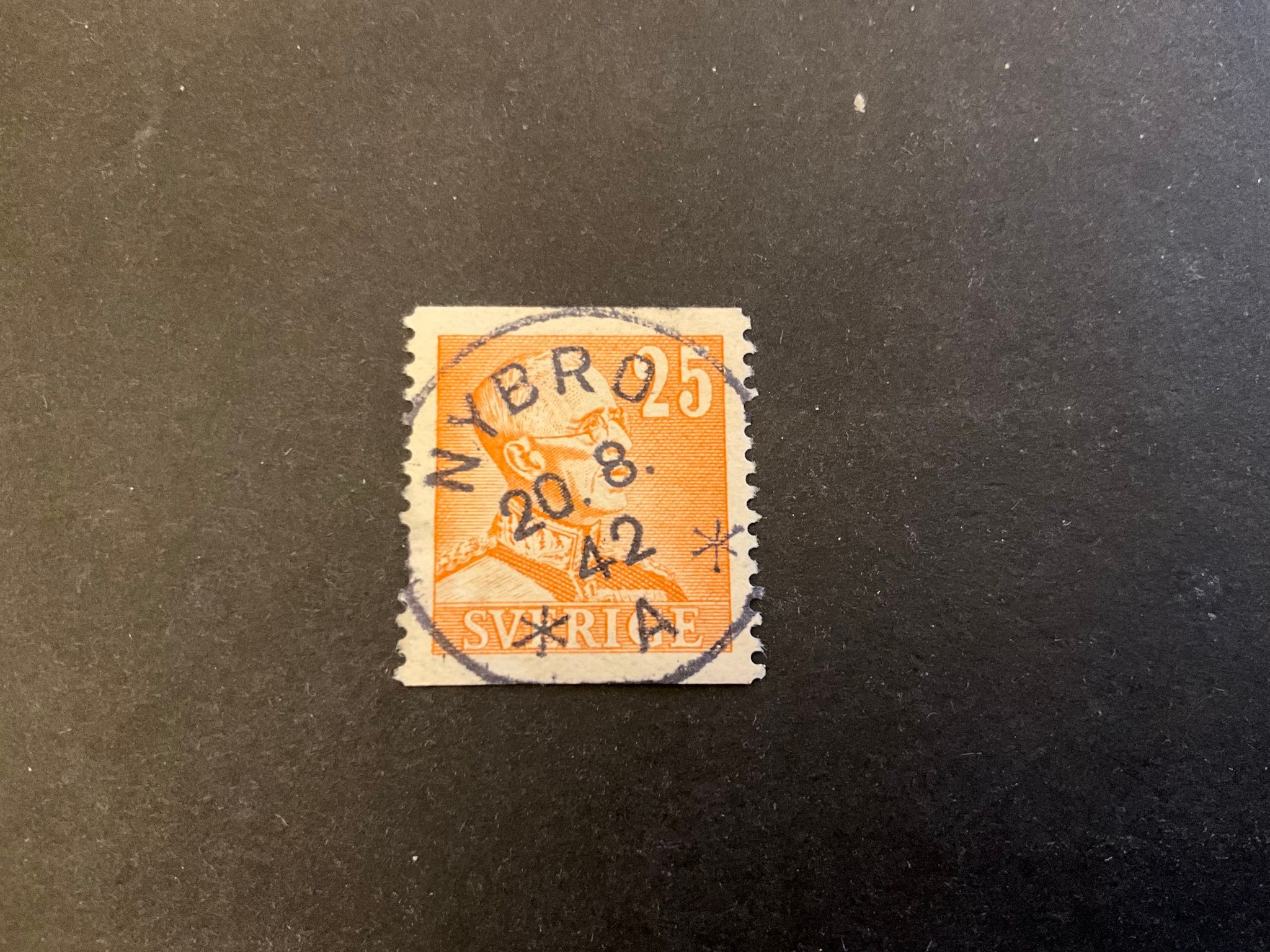 Gustaf V profil höger facit nr 277 praktstämplat NYBRO