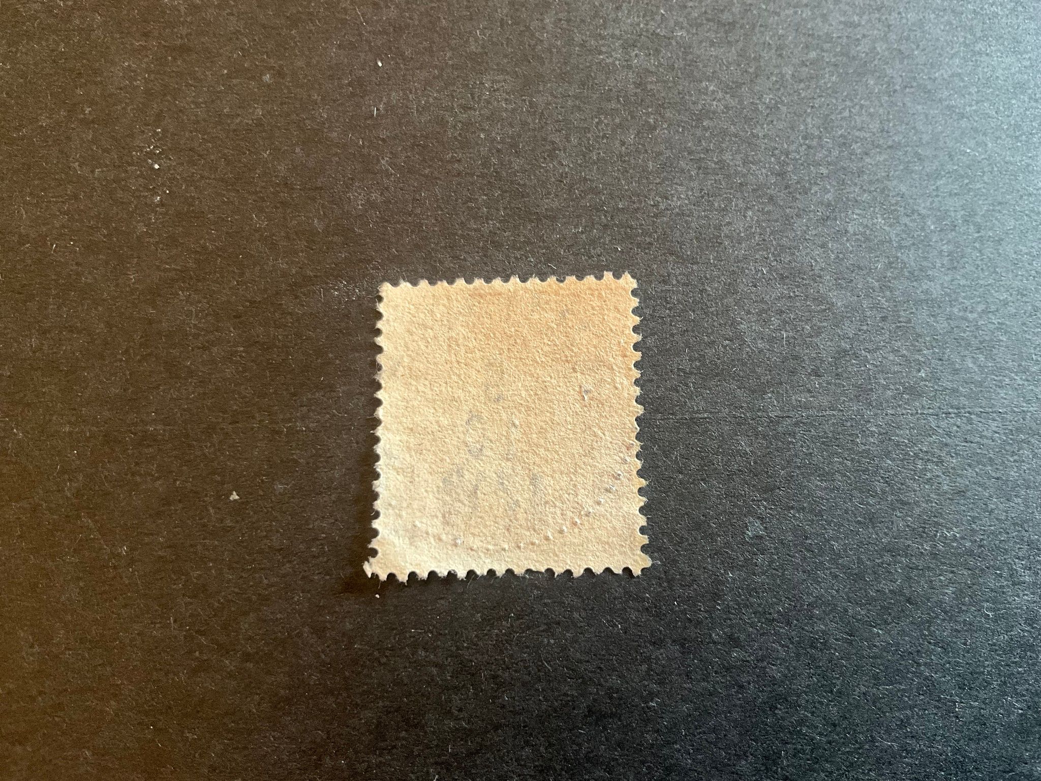Gustaf V i medaljong facit 83 praktstämplat BRONÄS