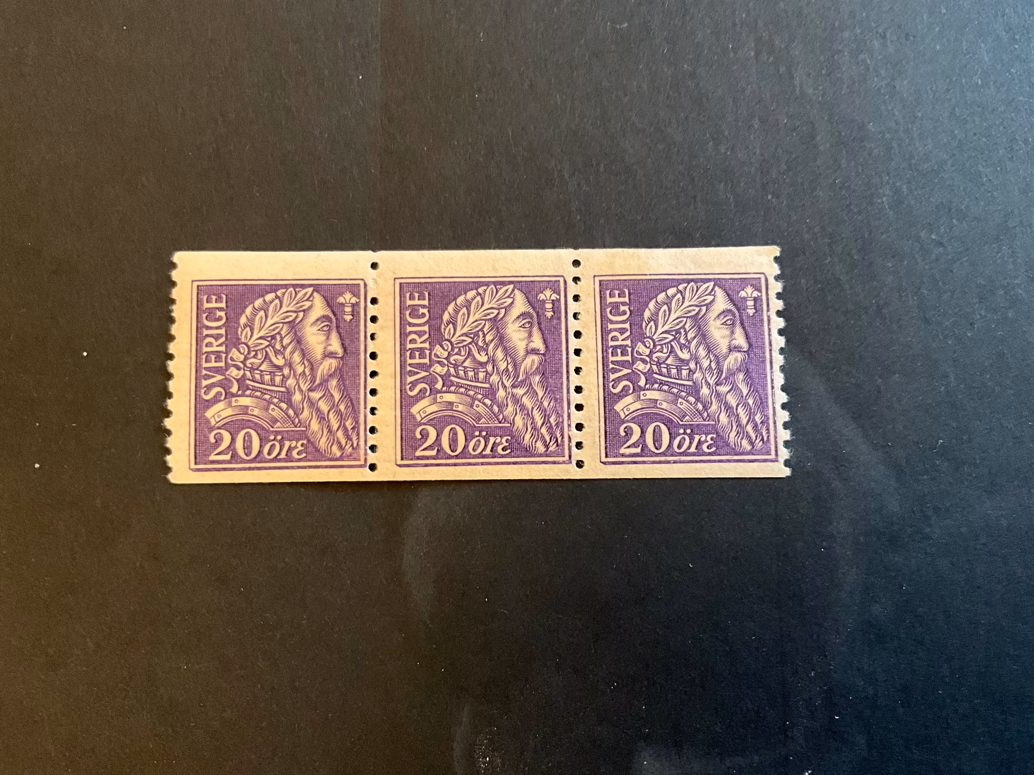 Gustaf Wasa facit nr 153 A postfriskt 3-strip , prissatt efter billigaste nyans