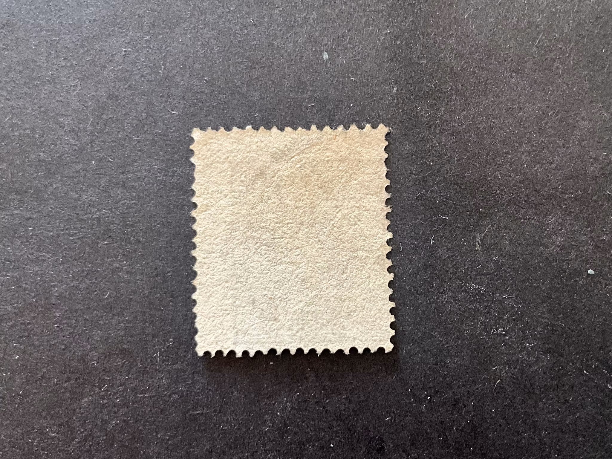 Liggande lejon facit nr 15 stämplat med ”förlängd ram” i högra hörnet