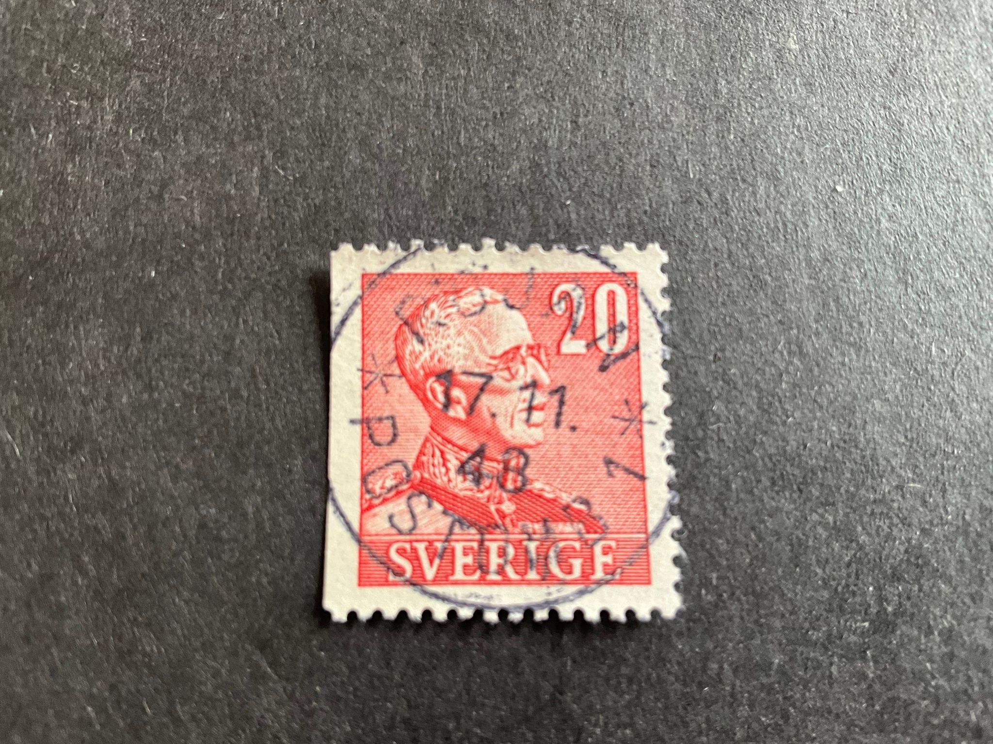 Gustaf V profil höger facit nr 276 B1 praktstämplat RÖJAN *POSTOMBUD 1*