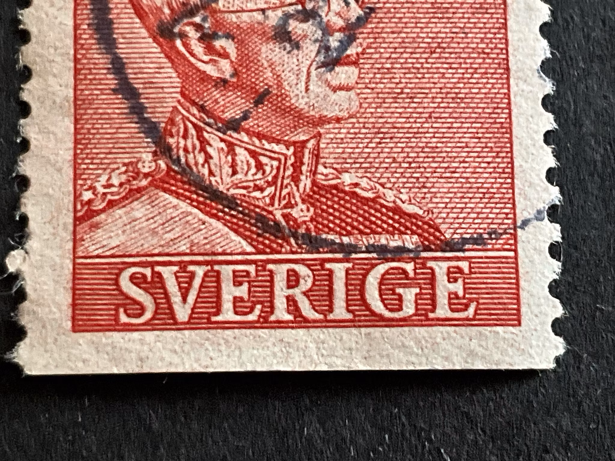 Gustaf V profil höger facit 276 A med dubbelprägling i SVERIGE