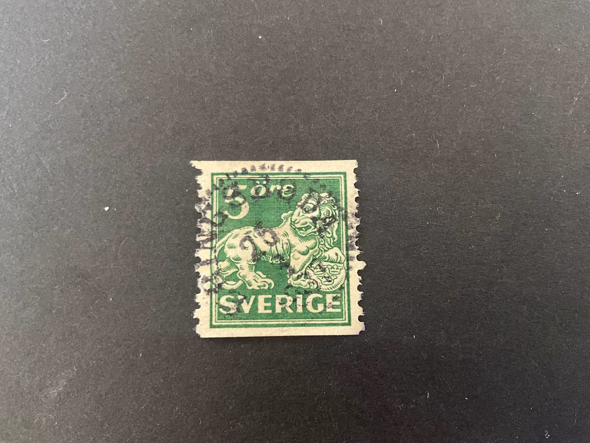 Stående lejon facit 143 A praktstämplat ERINGSBODA