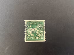 Stående lejon facit 143 A praktstämplat ERINGSBODA