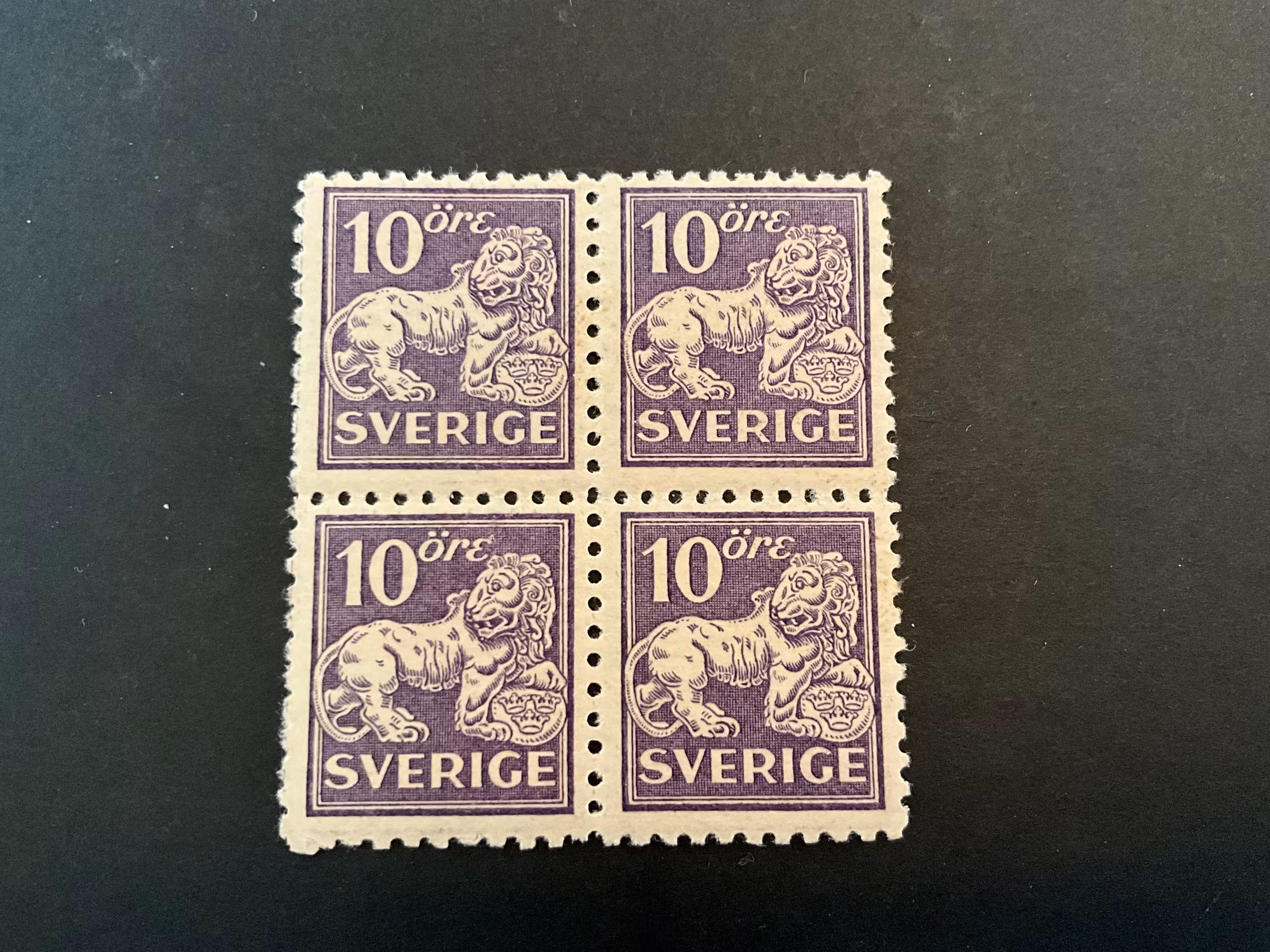 Stående lejon facit nr 145 C postfriskt 4-block