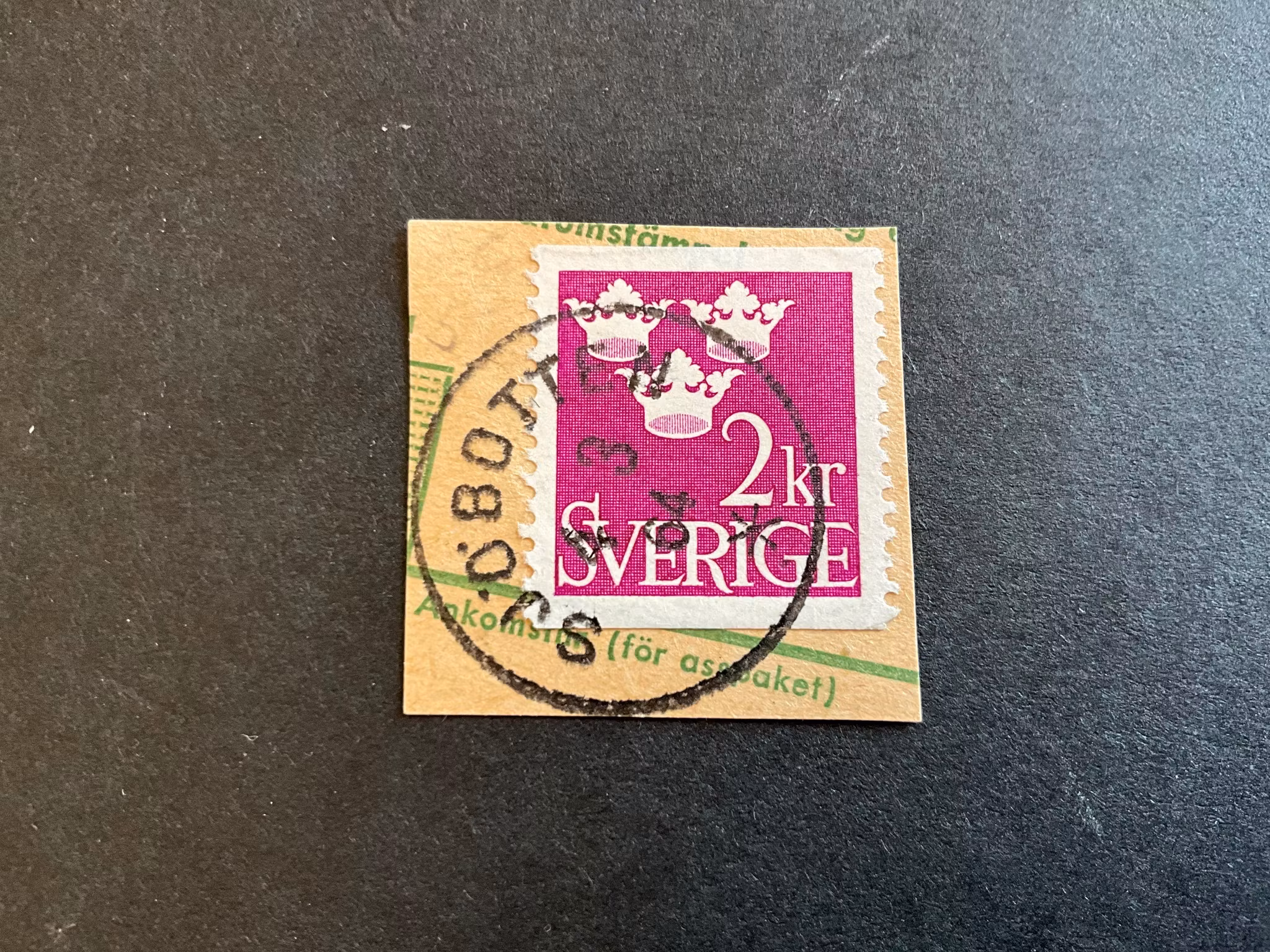 Tre kronor facit nr 308 praktstämplat på klipp SJÖBOTTEN