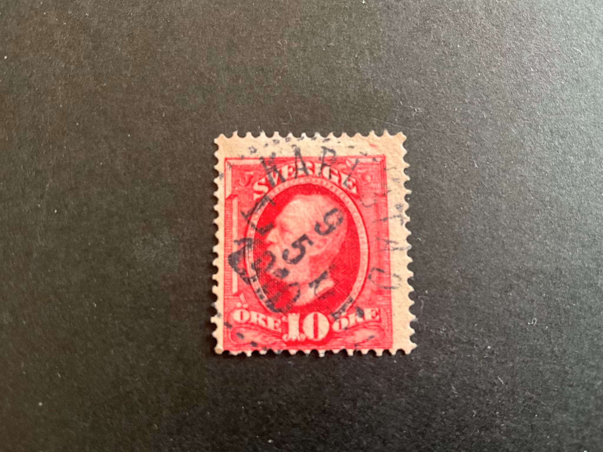 Oscar II facit 54 med pärlbandet hopflutet
