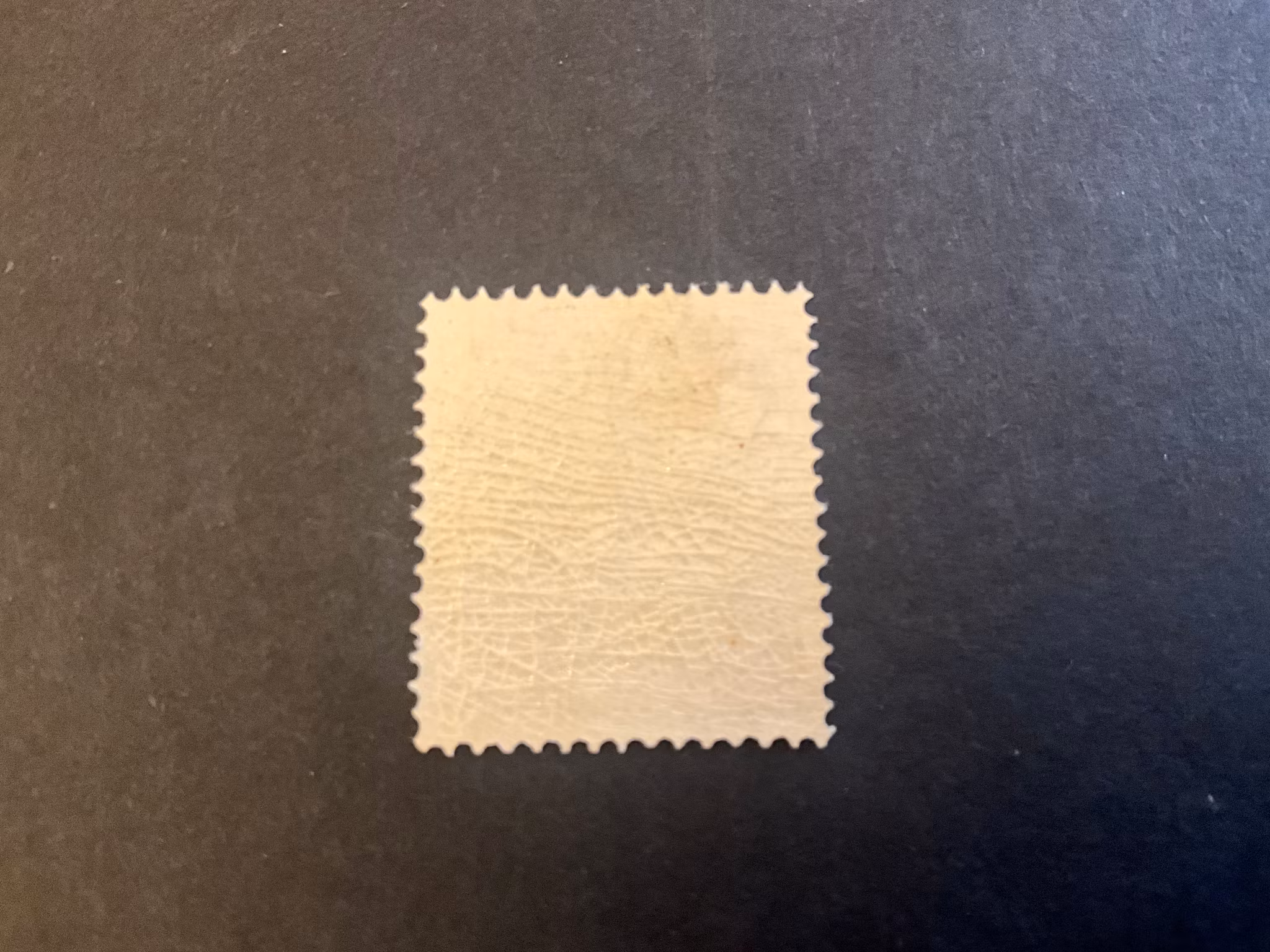 Lösenmärke facit nr L5 postfriskt med vit punkt till vänster om 12
