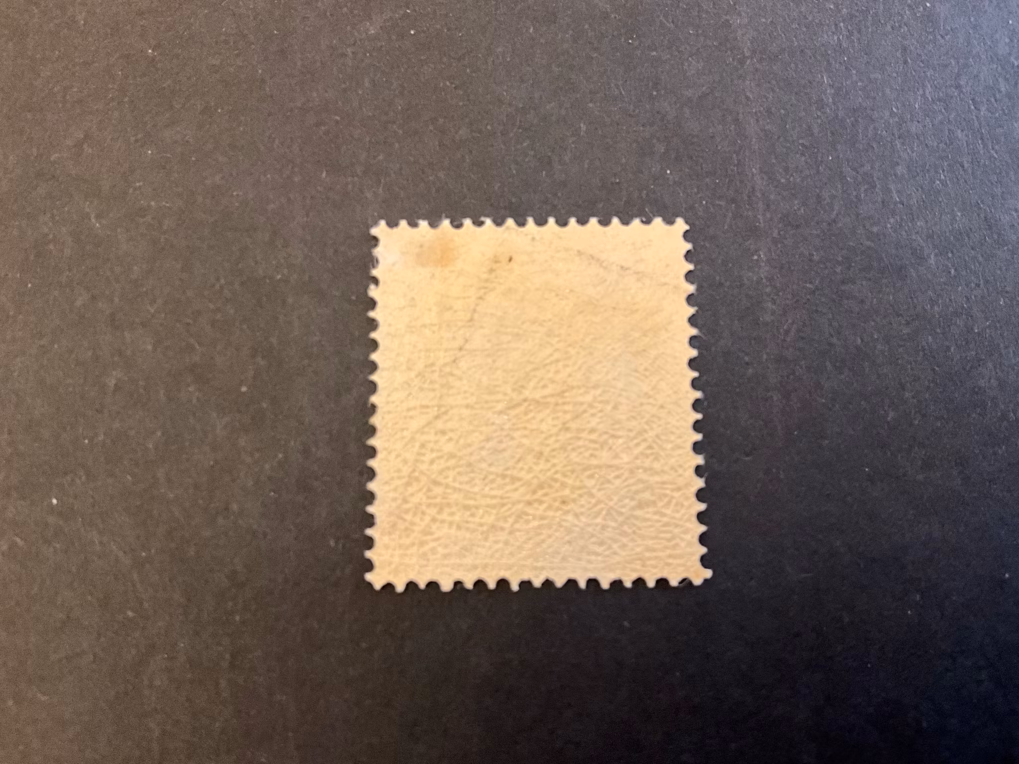 Lösen facit nr L5 ostämplat med brott i ytterramen, snedcentrerat
