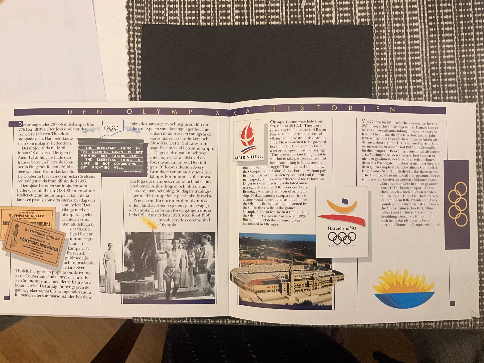 En folder med svenska OS guld både postfriskt och stämplat