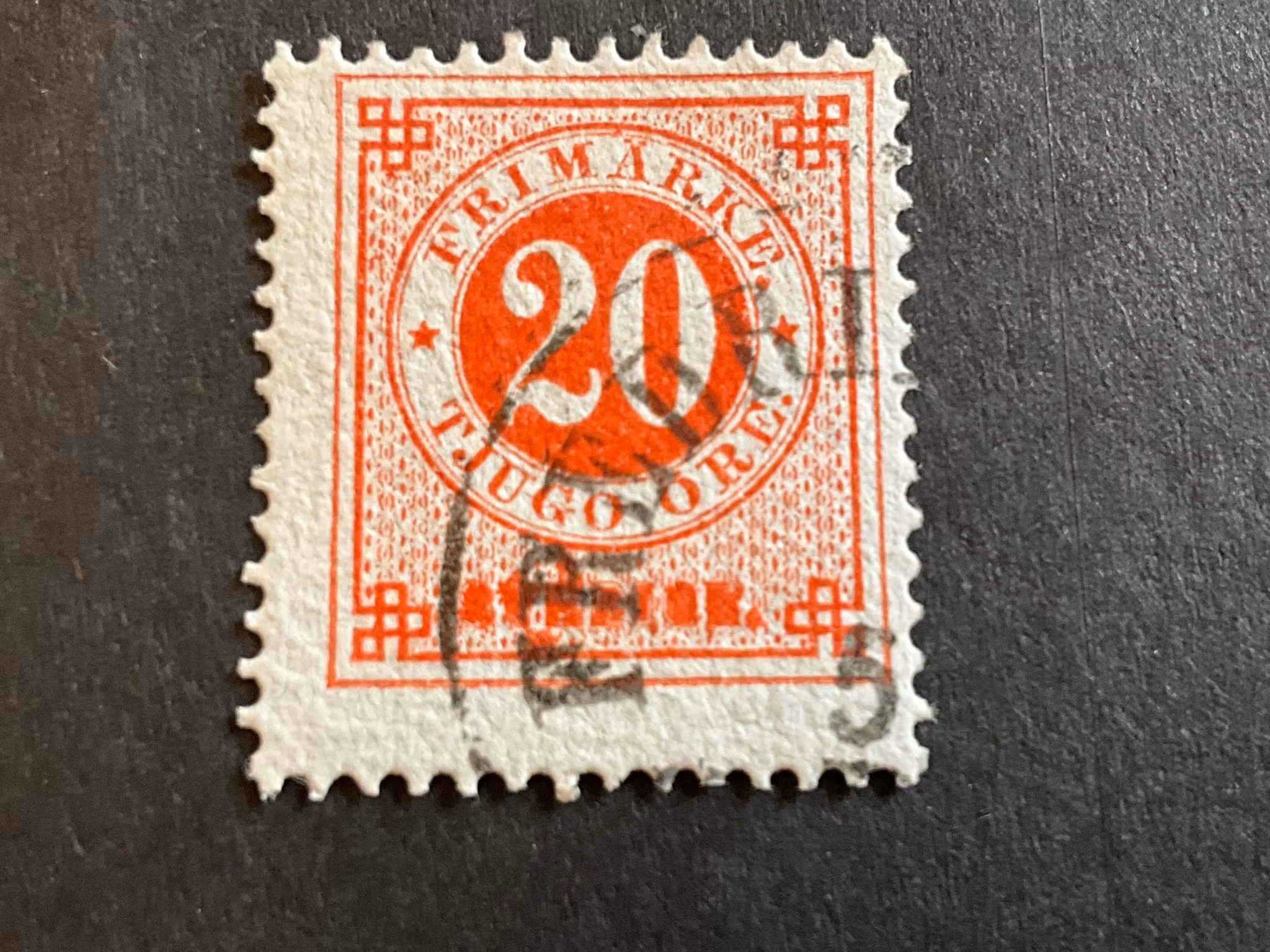Ringtyp T 13 facit 33 med suddigt tryck av  Sverige