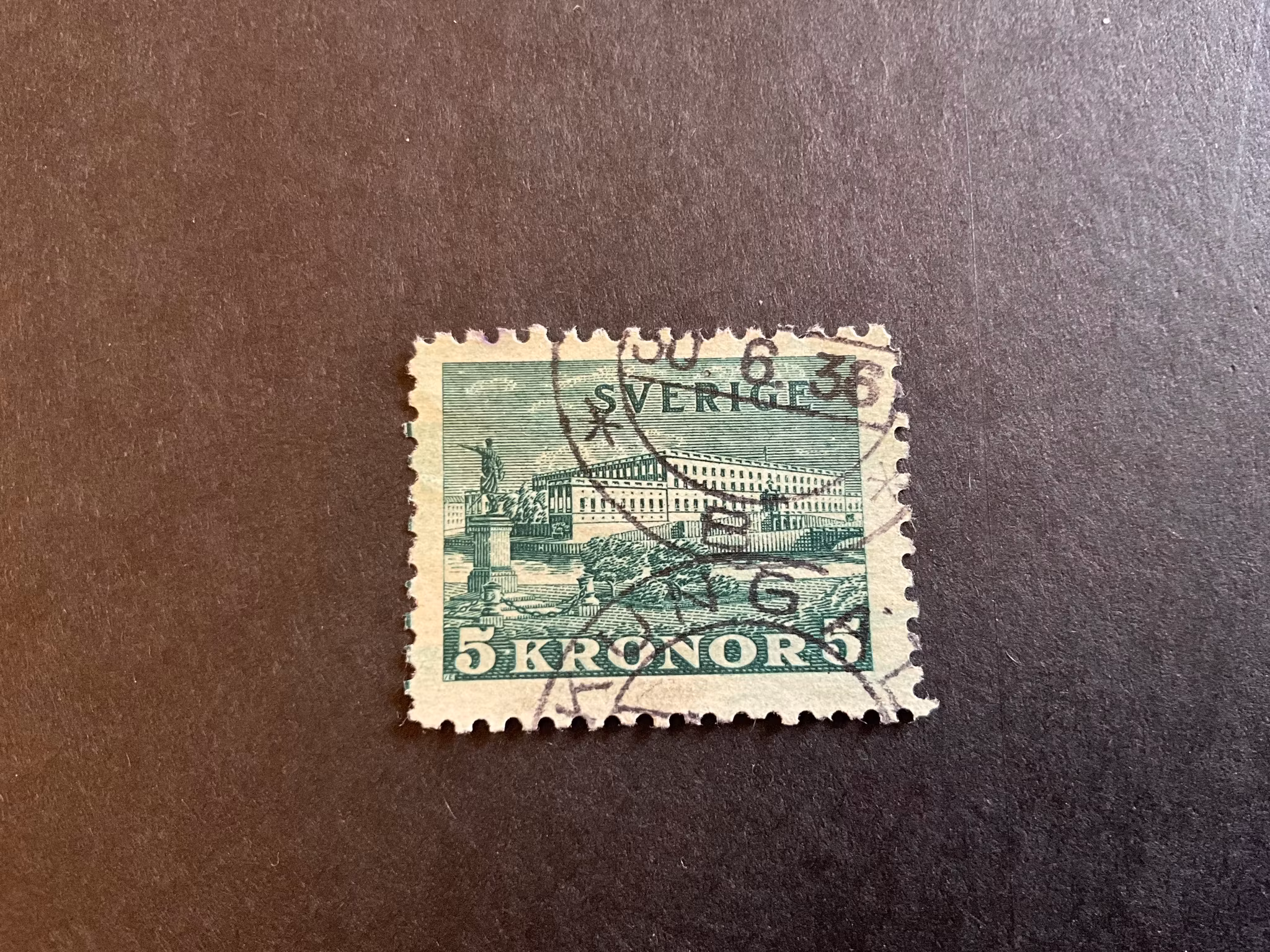 Stockholm slott I facit 233 a stämplat märke