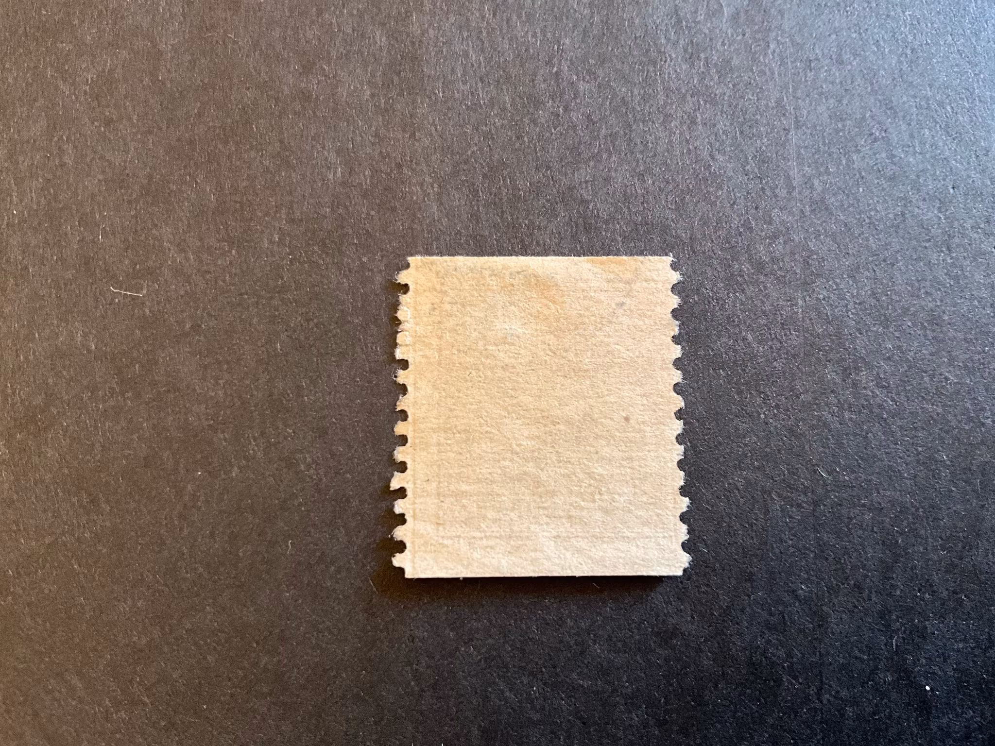 Stående lejon facit 142 A stämplat  med lödskarvslinje