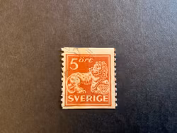 Stående lejon facit 142 A stämplat med lödskarvslinje