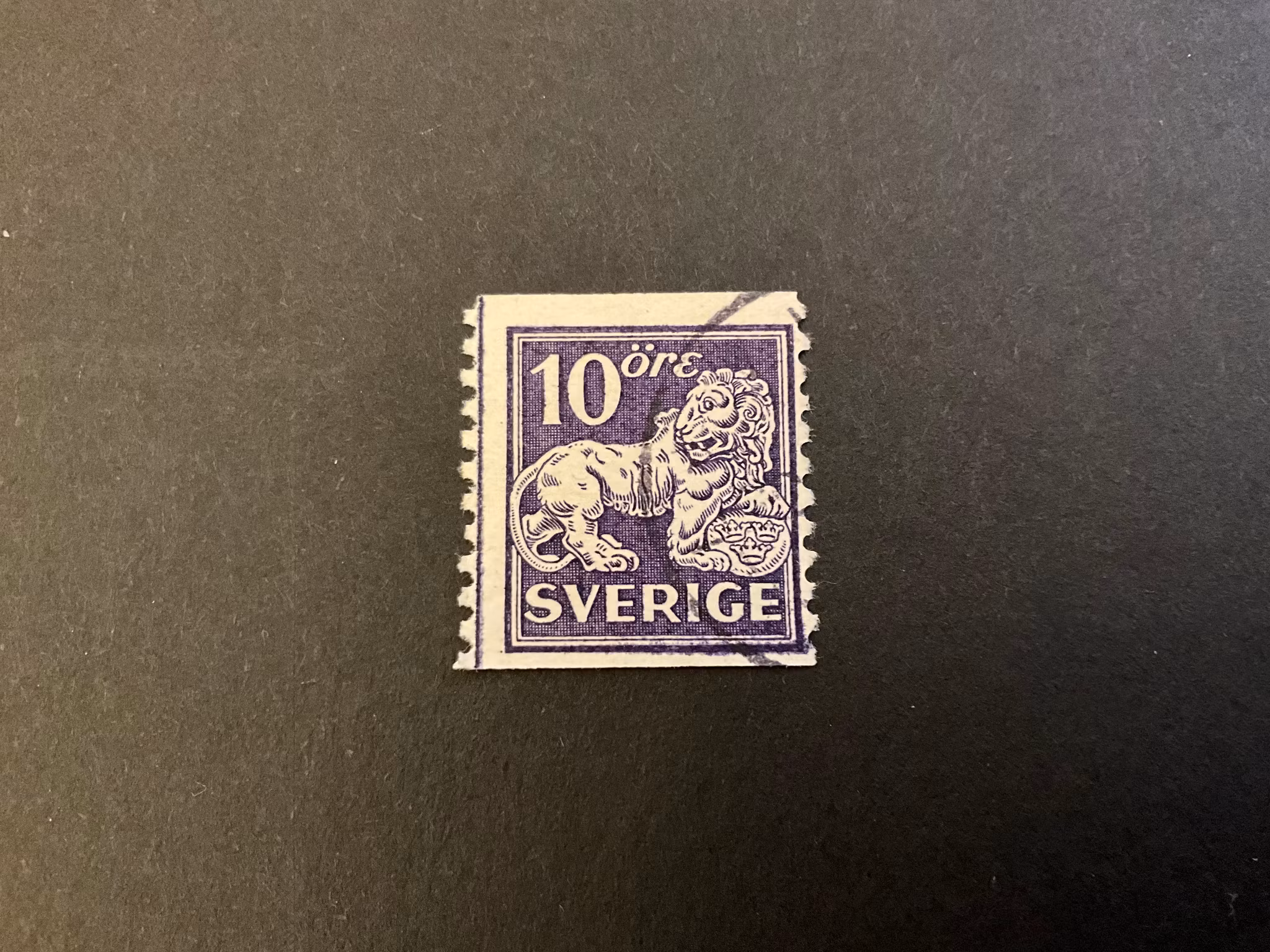 Stående lejon facit 146 A med lödskarvslinje