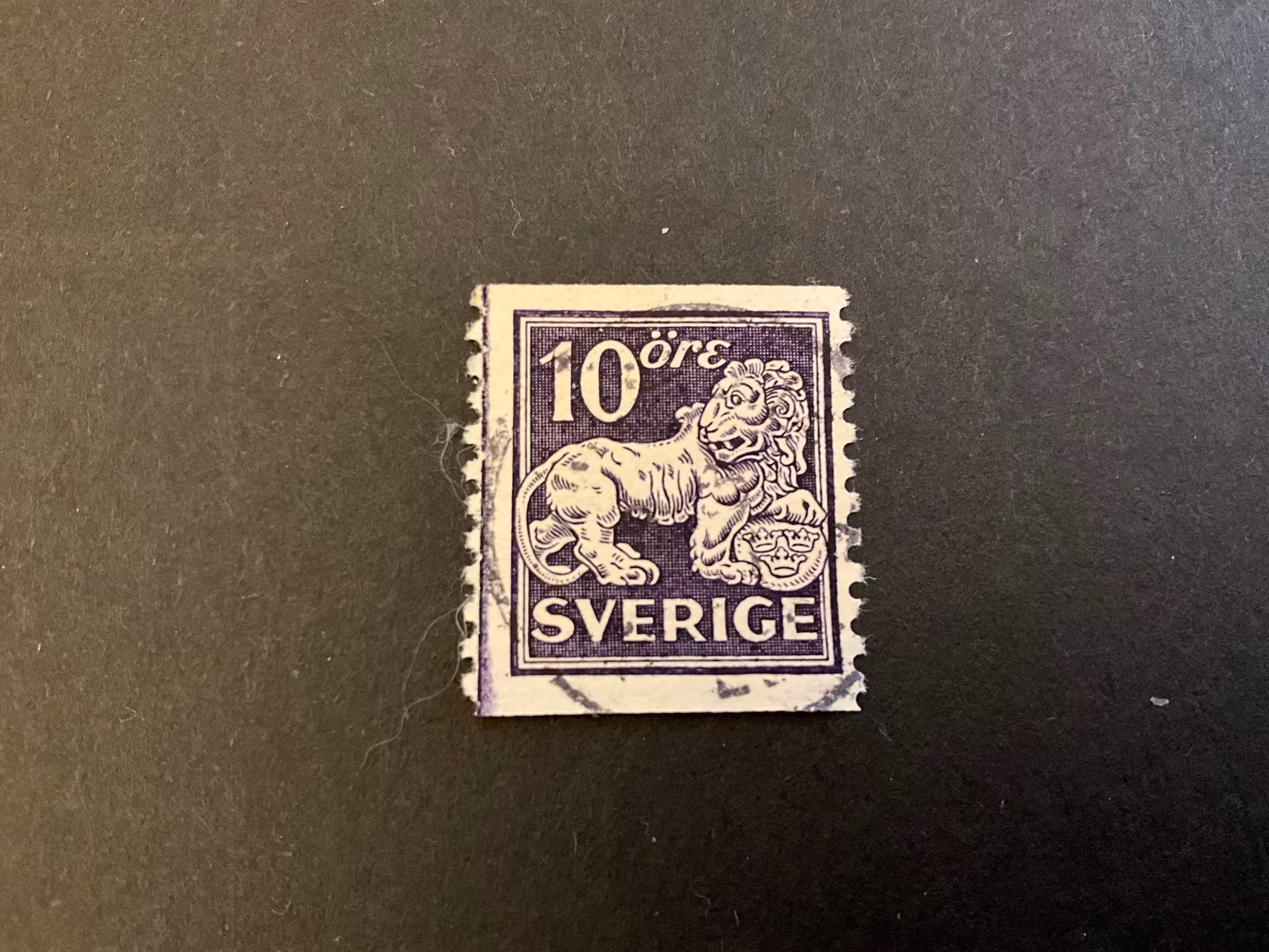 Stående lejon facit 146 A stämplat med lödskarvslinje
