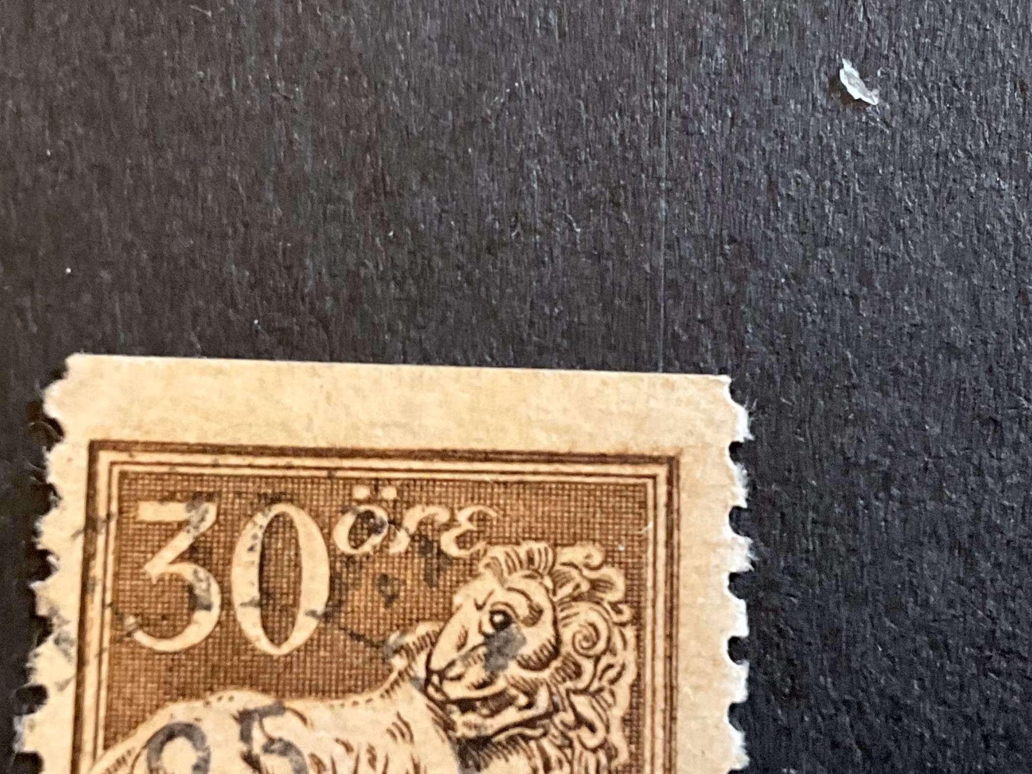 Stående lejon facit nr 148 A med retusch