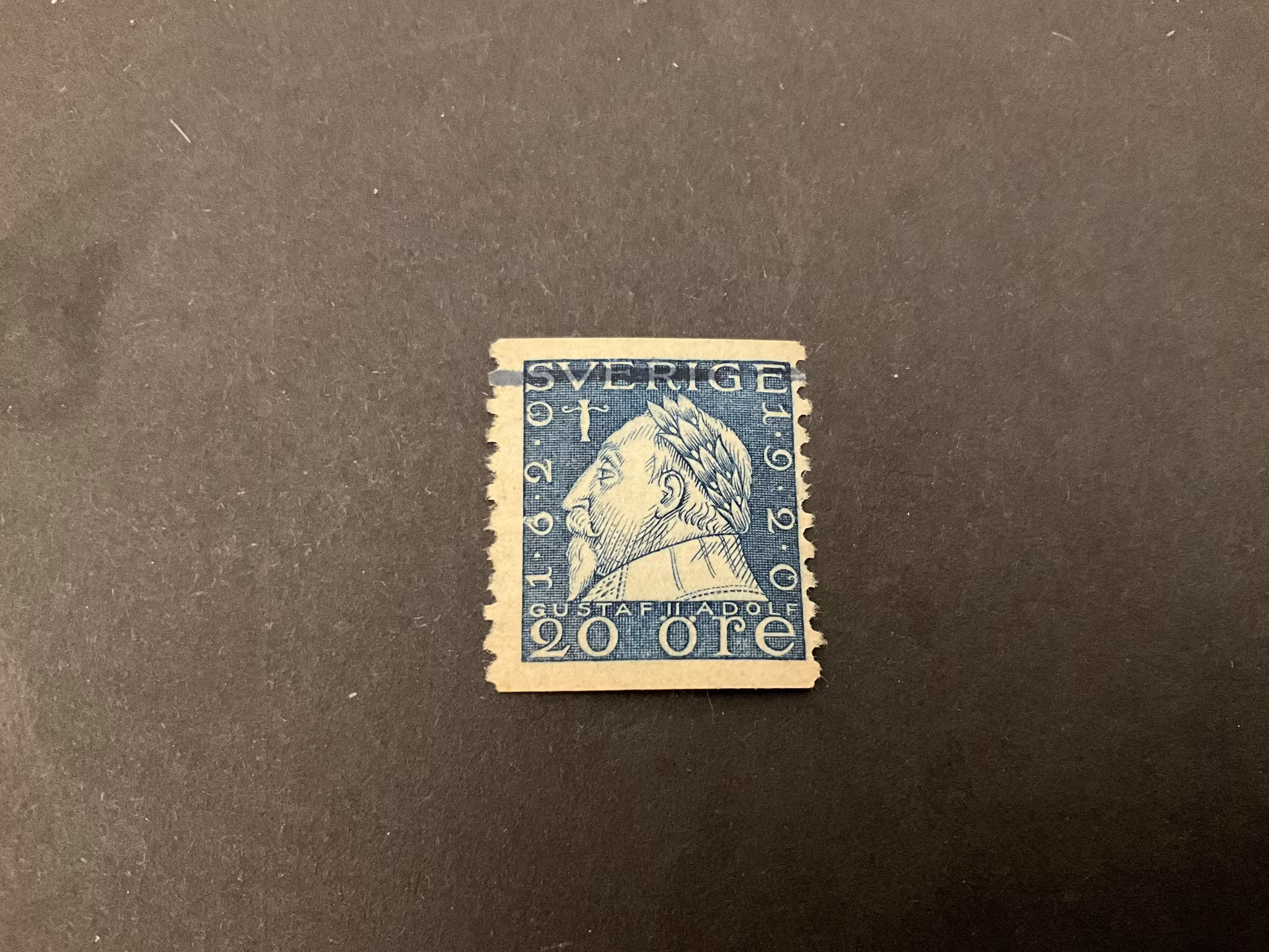 Gustaf II Adolf facit nr 152 A stämplat med plåtsår ovanför 6:an