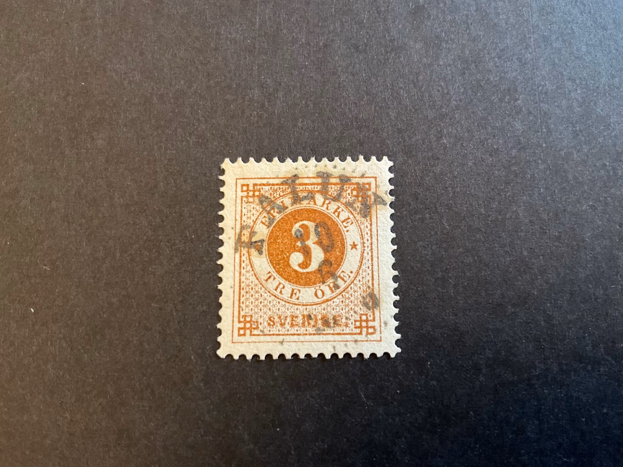 Ringtyp T 13 facit 28 stämplat märke