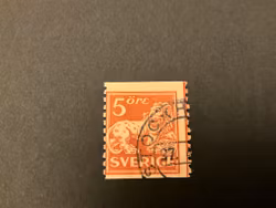 Stående lejon facit 142 A med lödskarvslinje