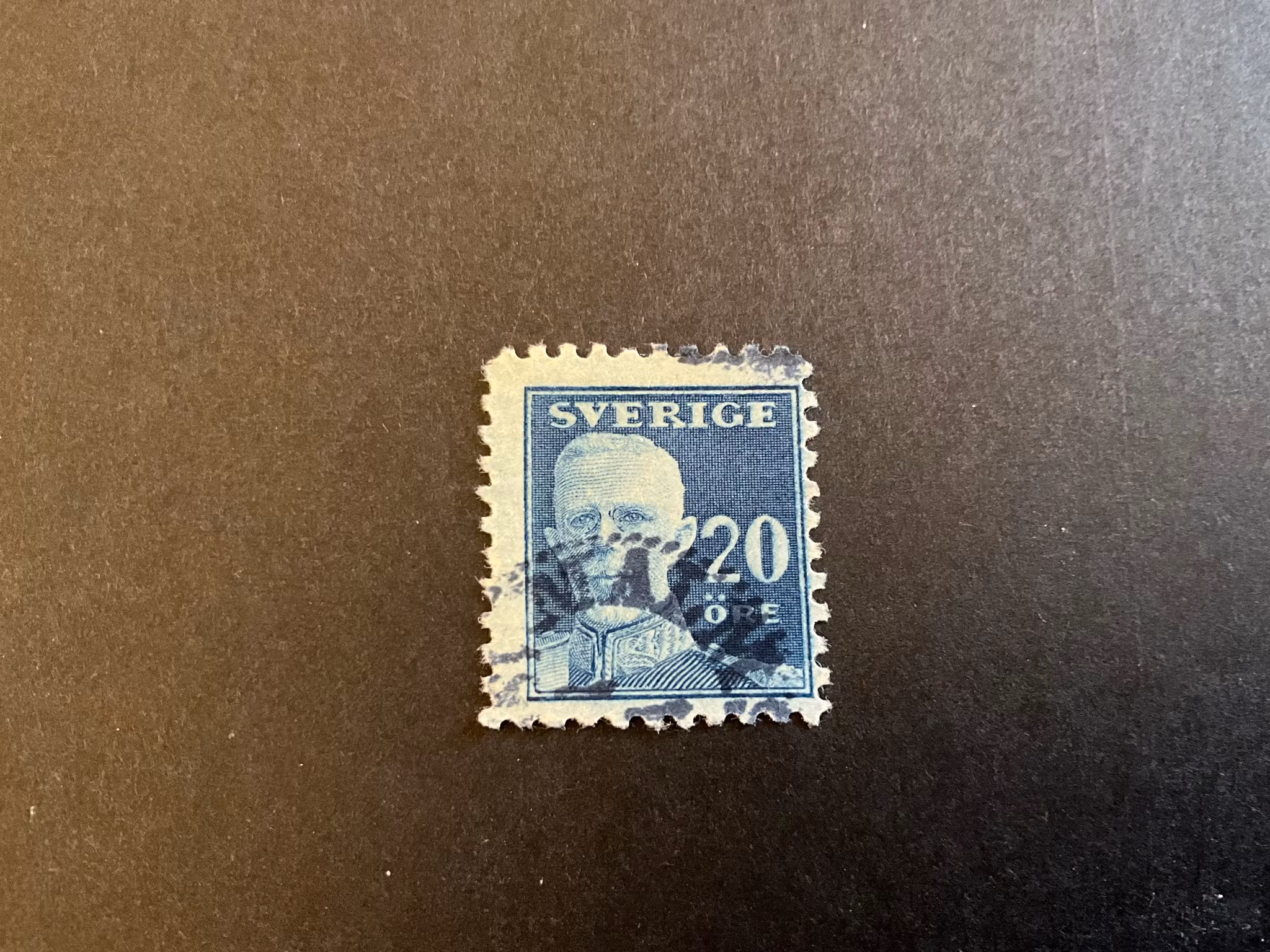 Gustaf V en face facit 151 C stämplat märke