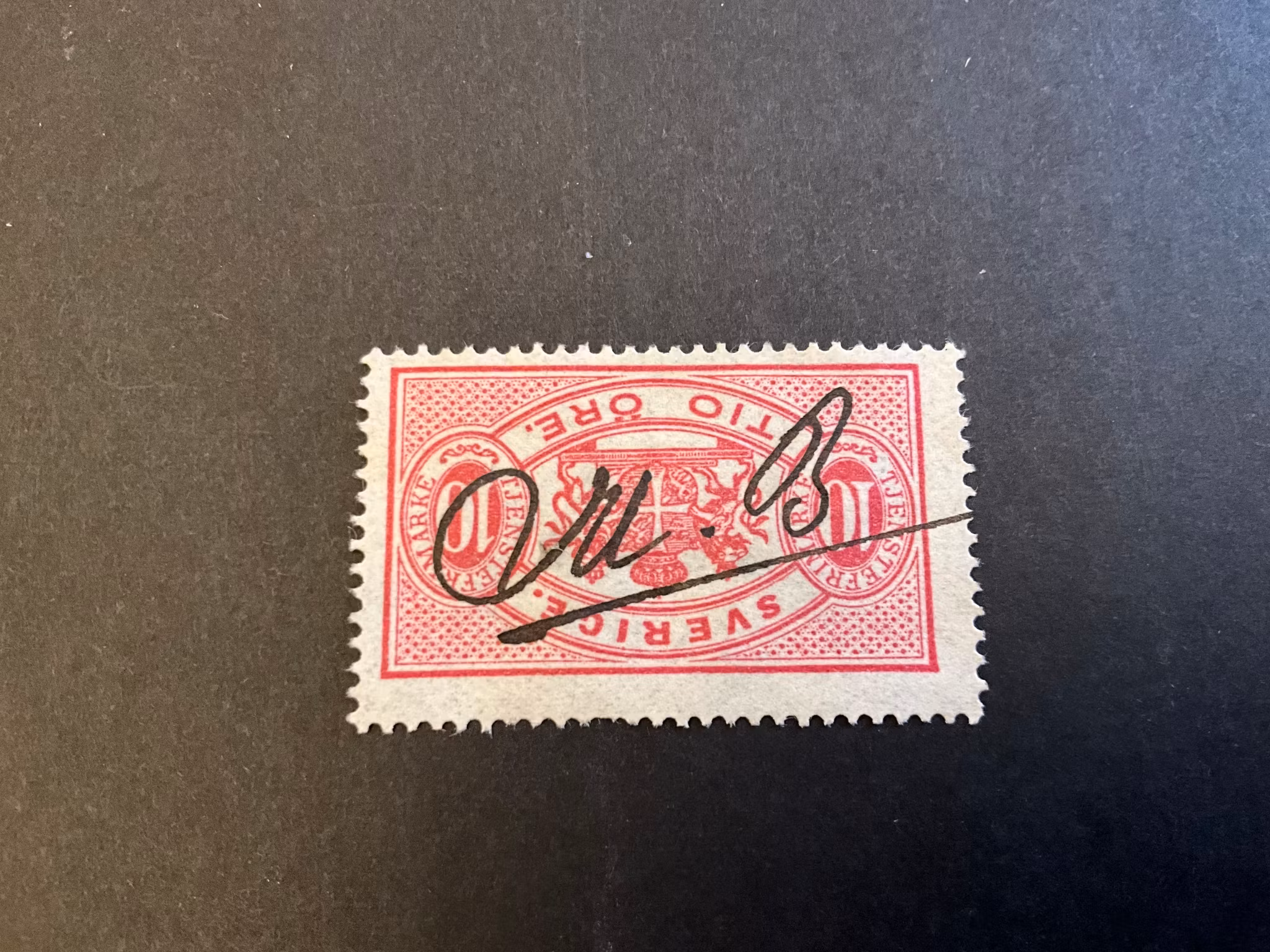 Tjänstefrimärke facit TJ 16 B med handskriven  M.B , upp och ned