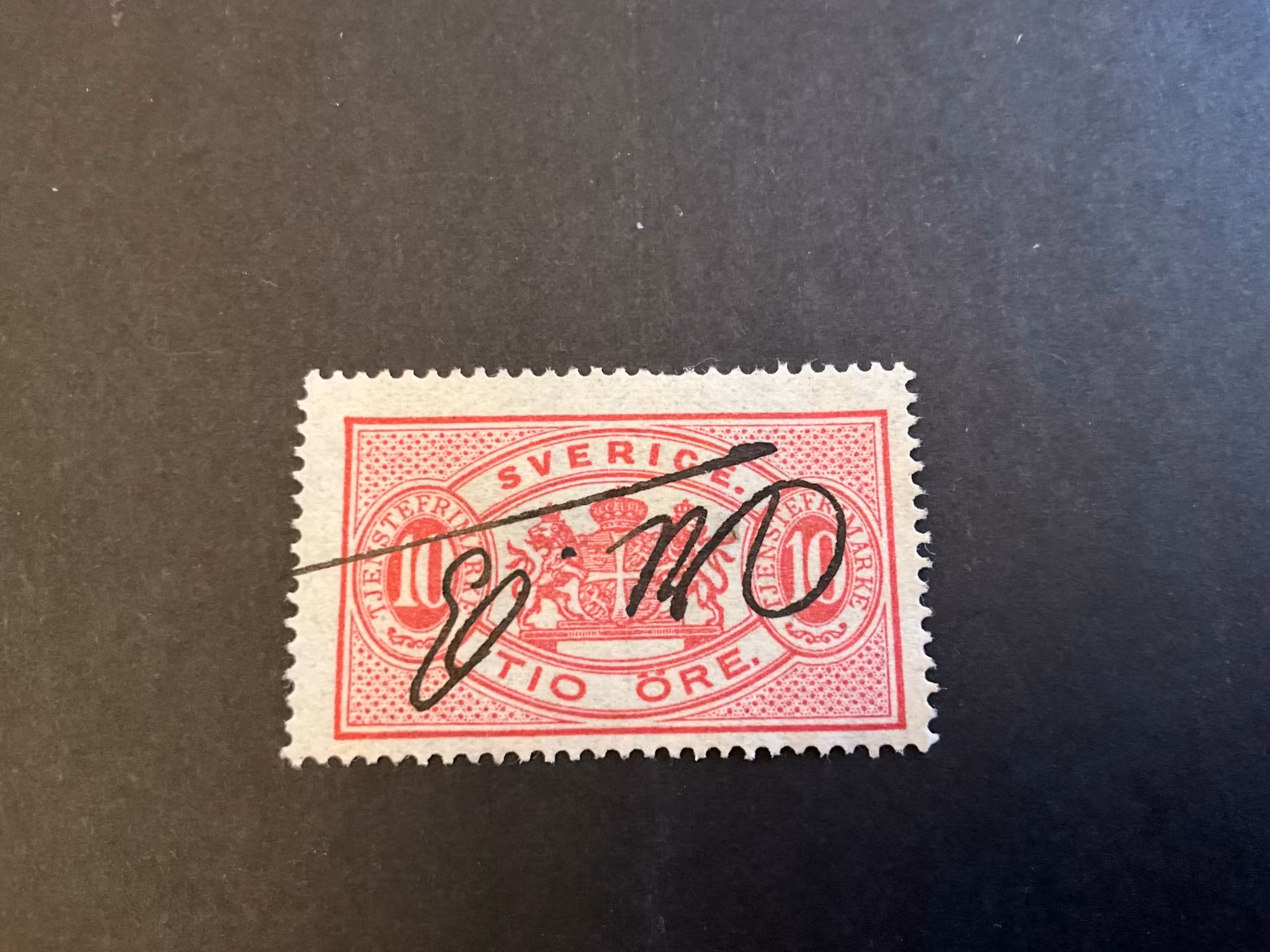 Tjänstefrimärke facit TJ 16 B med handskriven  M.B , upp och ned