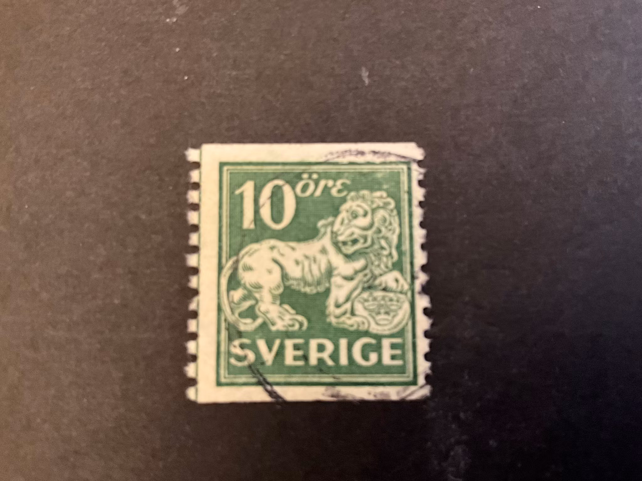 Stående lejon facit 144 A cx med lödskarvslinje