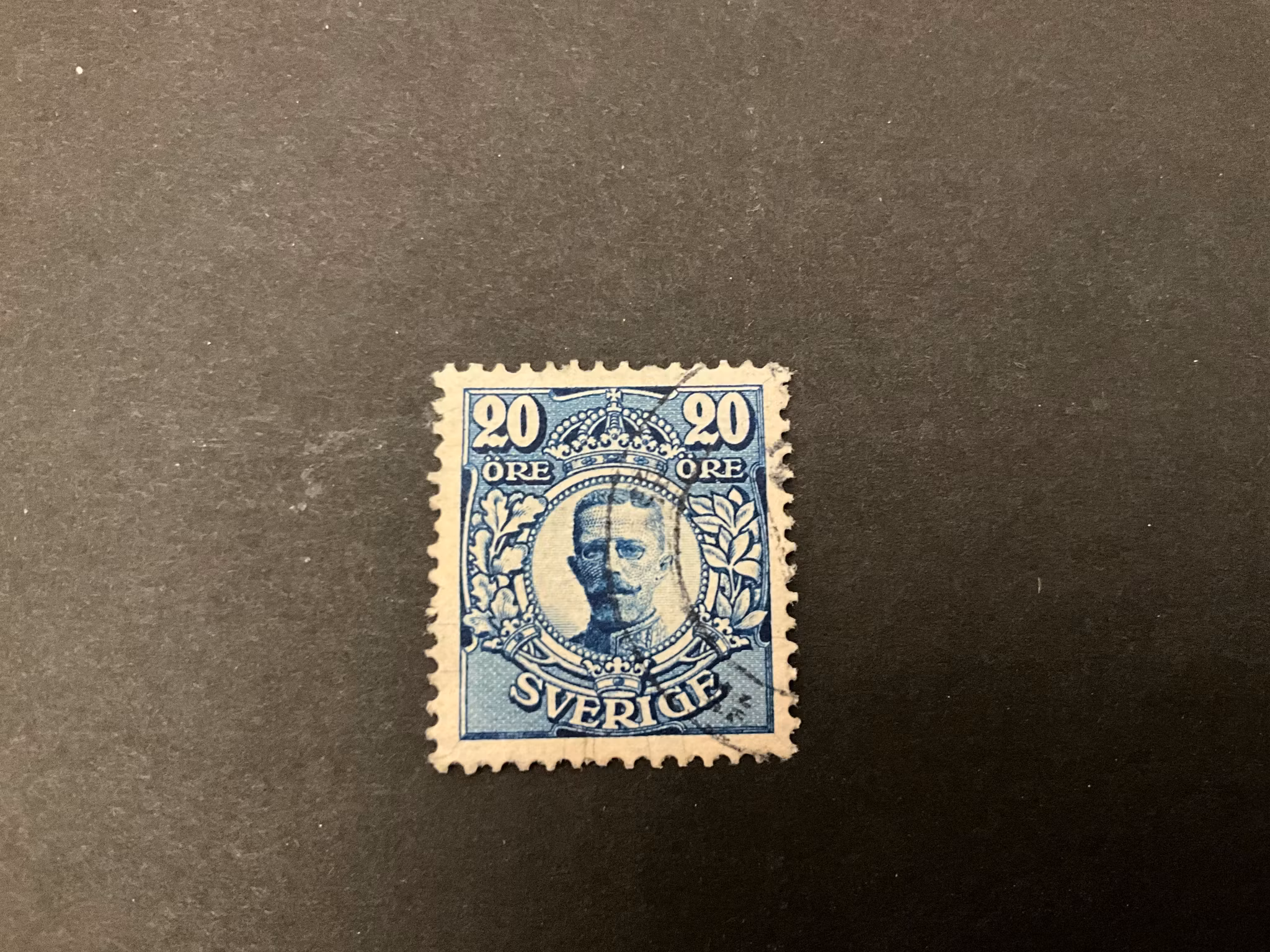 Gustaf V facit 85 stämplat med plåtsprickor