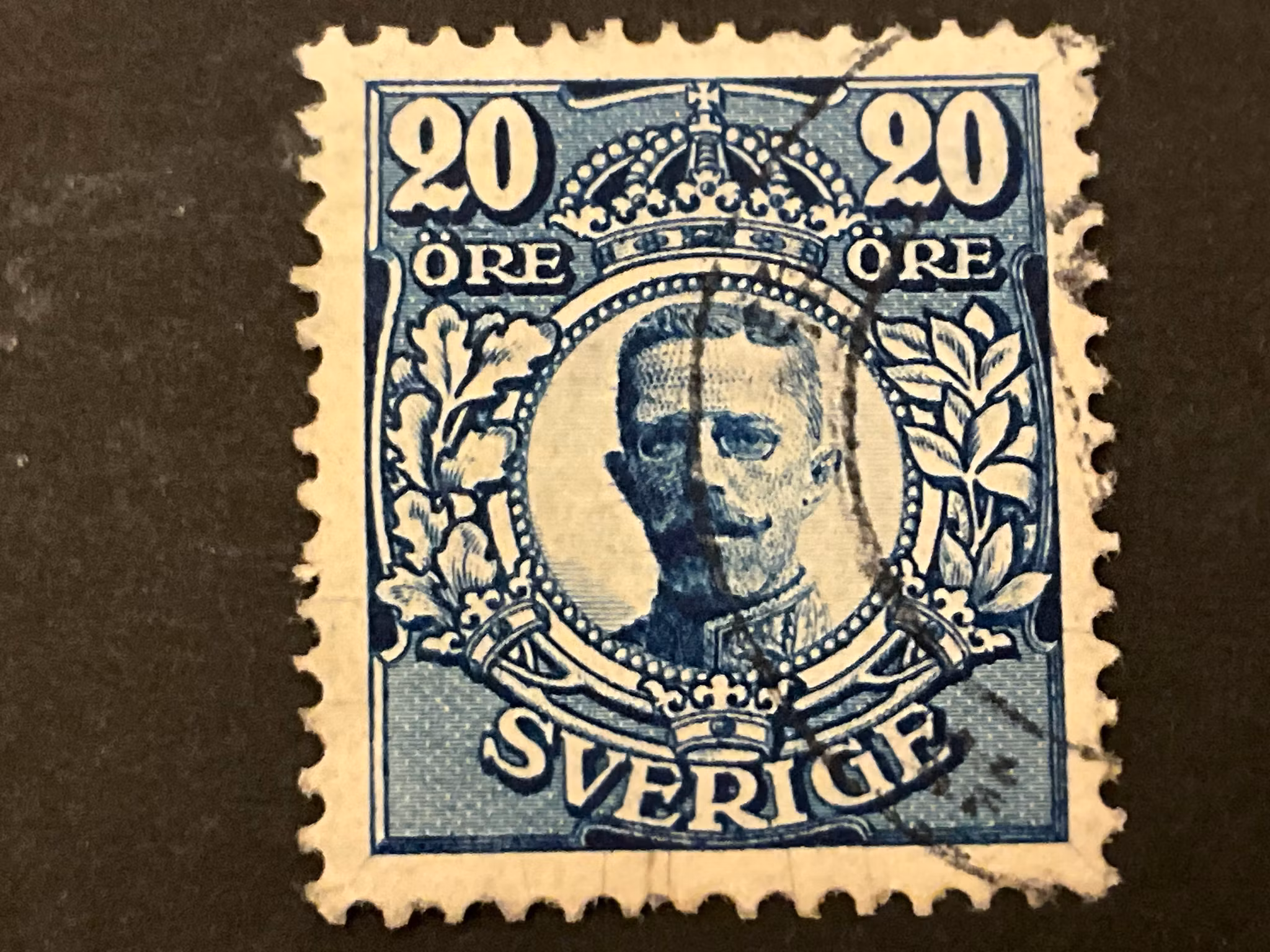 Gustaf V facit 85 stämplat med plåtsprickor