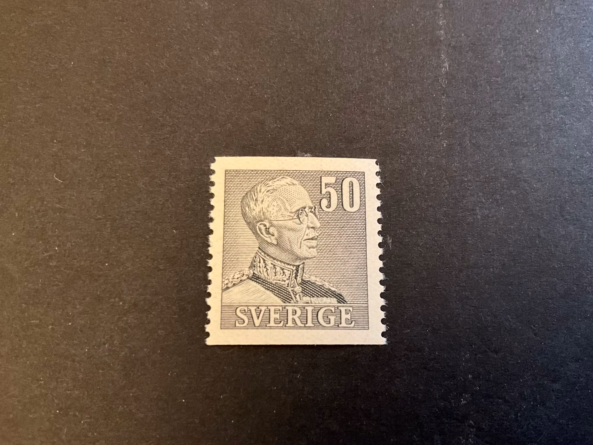 Gustaf V profil höger facit 283 postfriskt märke