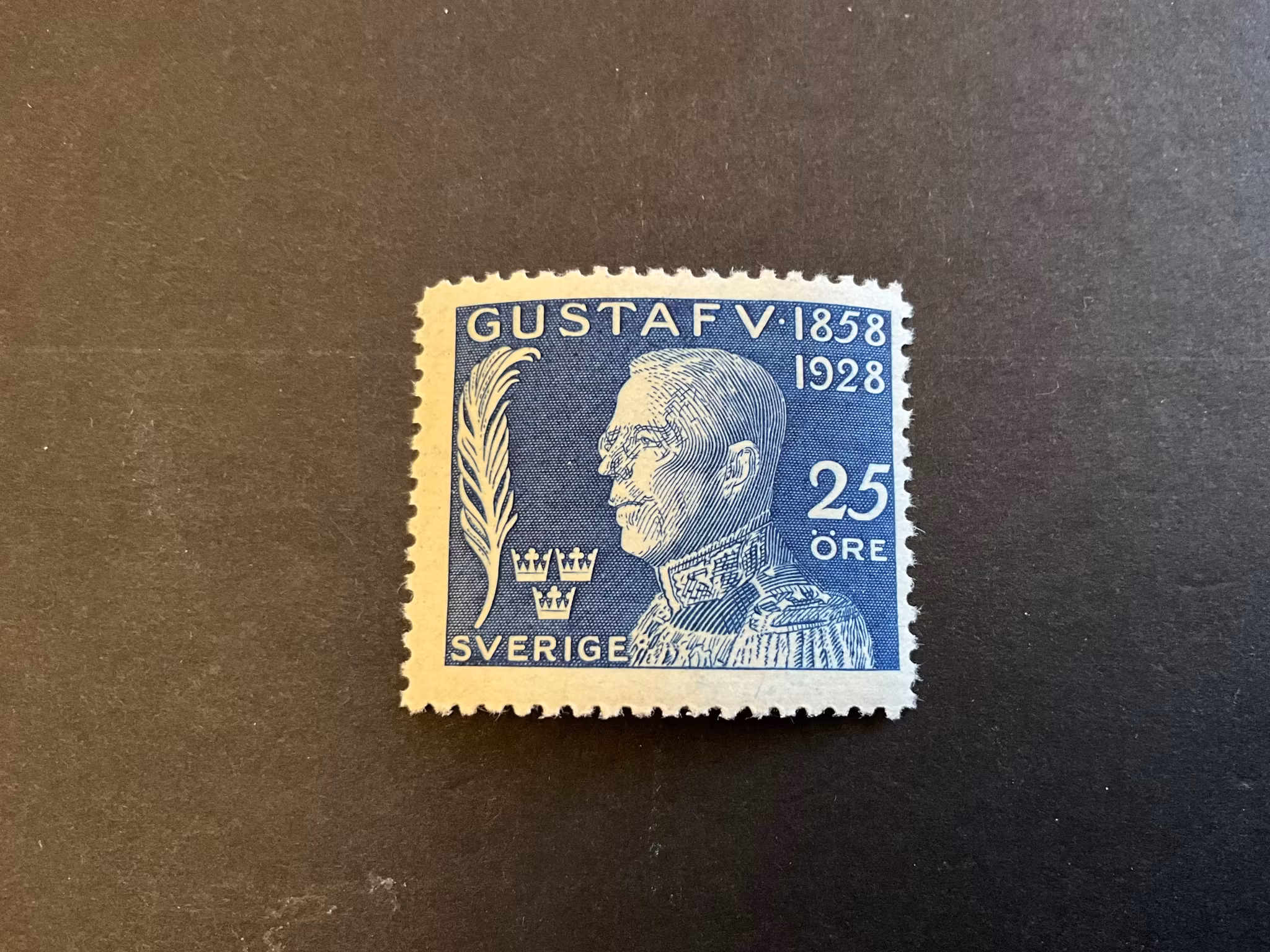 Gustaf V 70 år facit 230 postfriskt märke